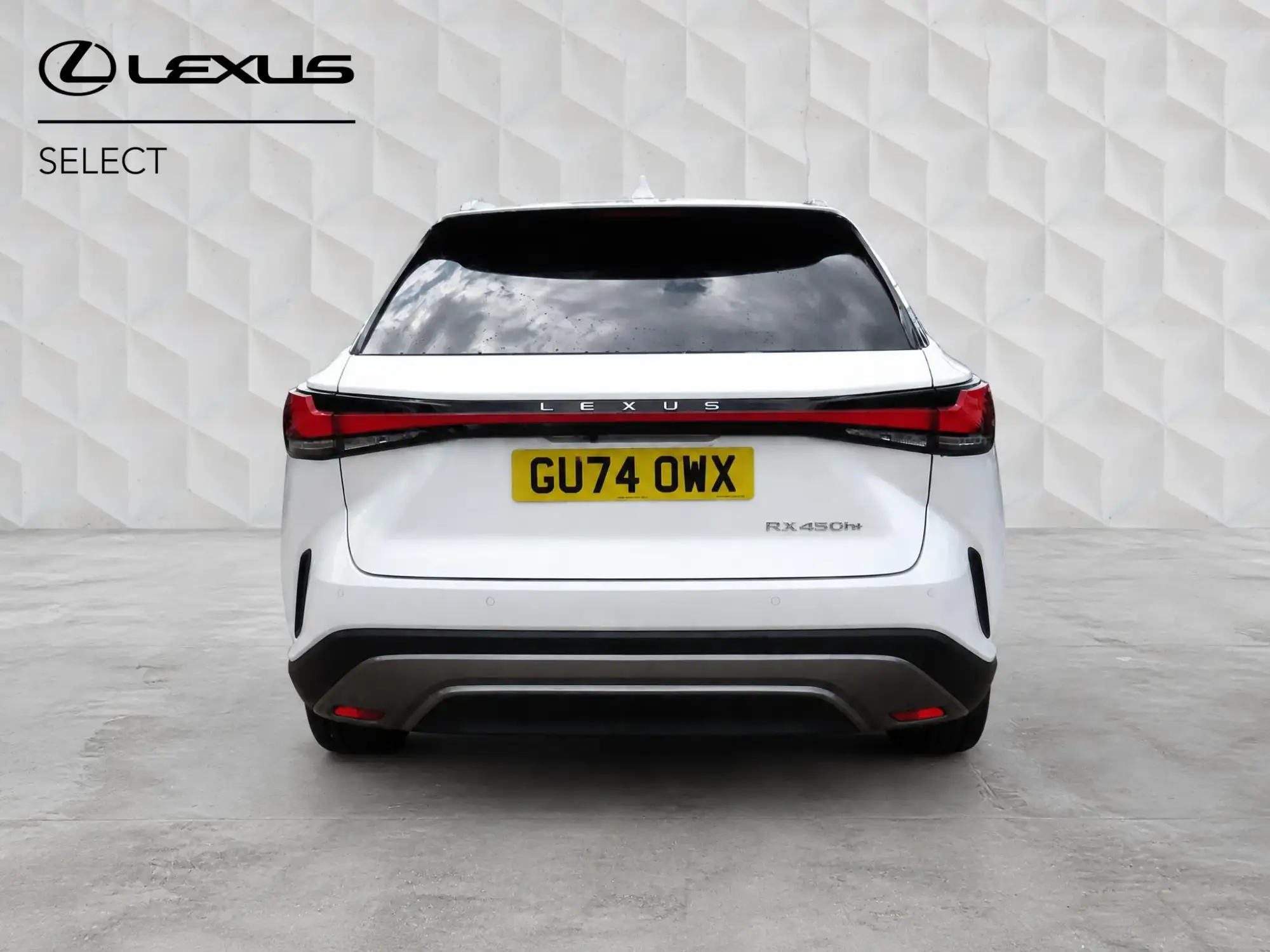 Lexus RX Plug-In Hybrid Image 4 Lexus RX Plug-In Hybrid Image 4