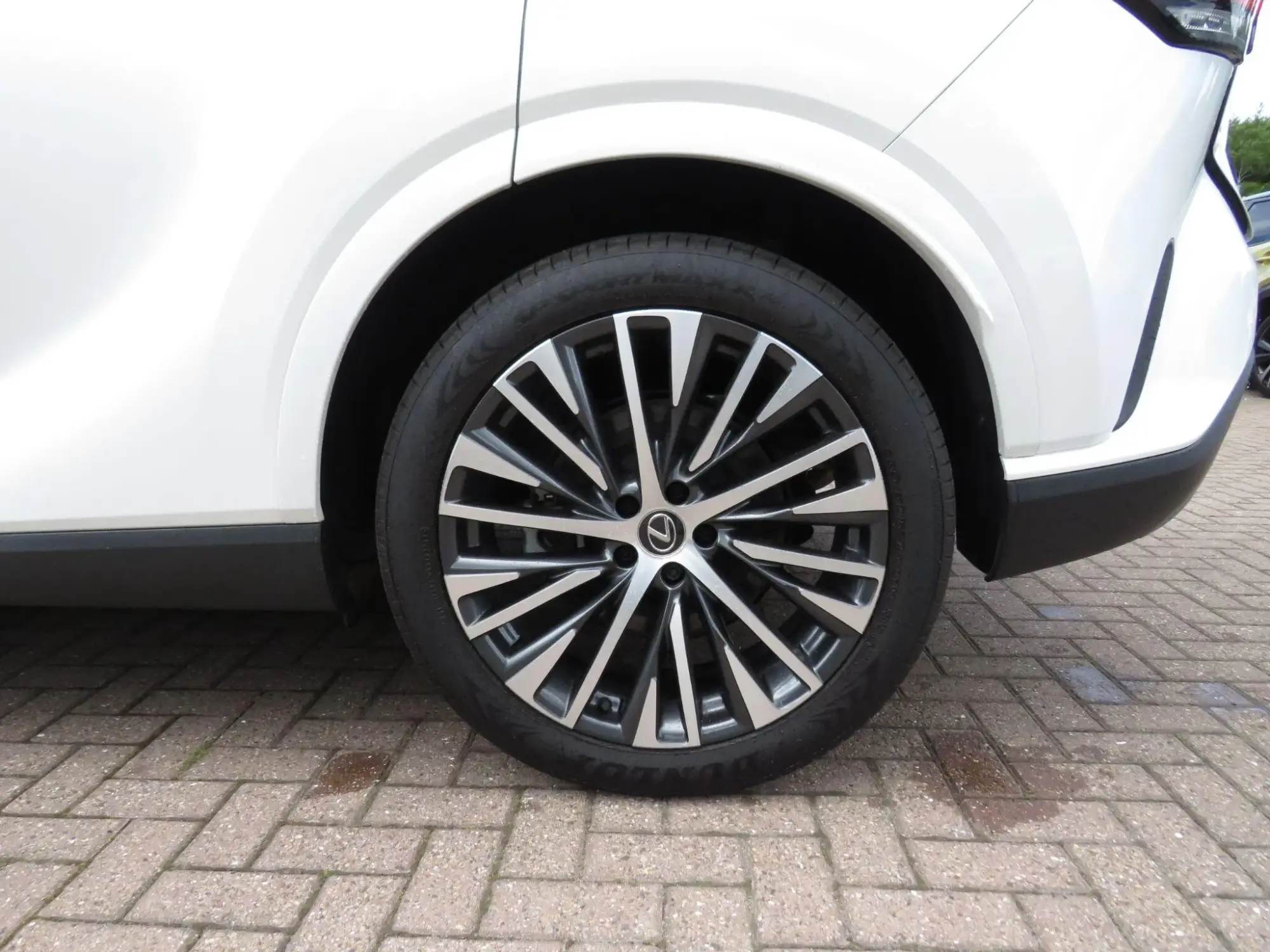 Lexus RX Plug-In Hybrid Image 9 Lexus RX Plug-In Hybrid Image 9