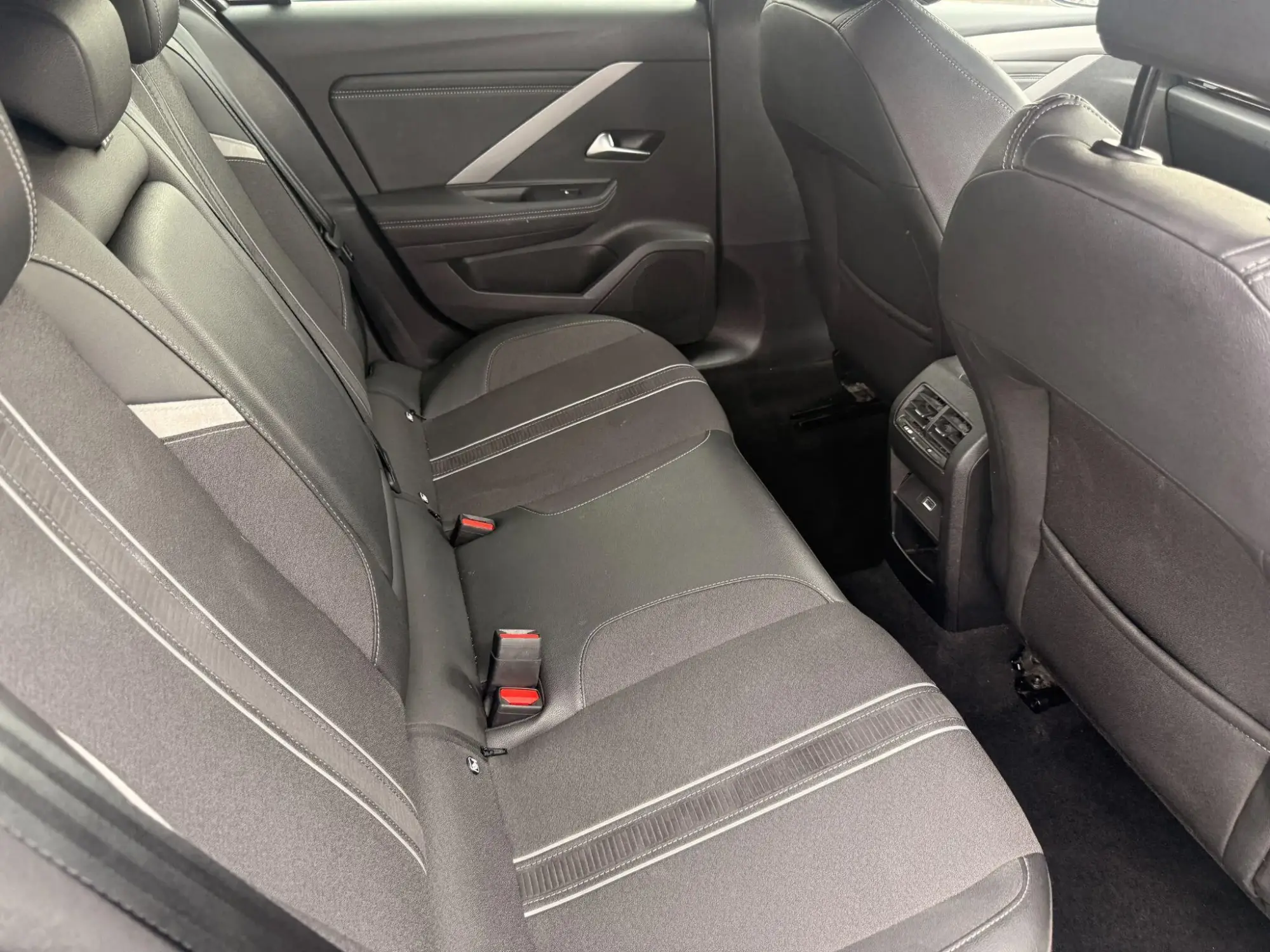 Vauxhall Astra Image 12 Vauxhall Astra Image 12