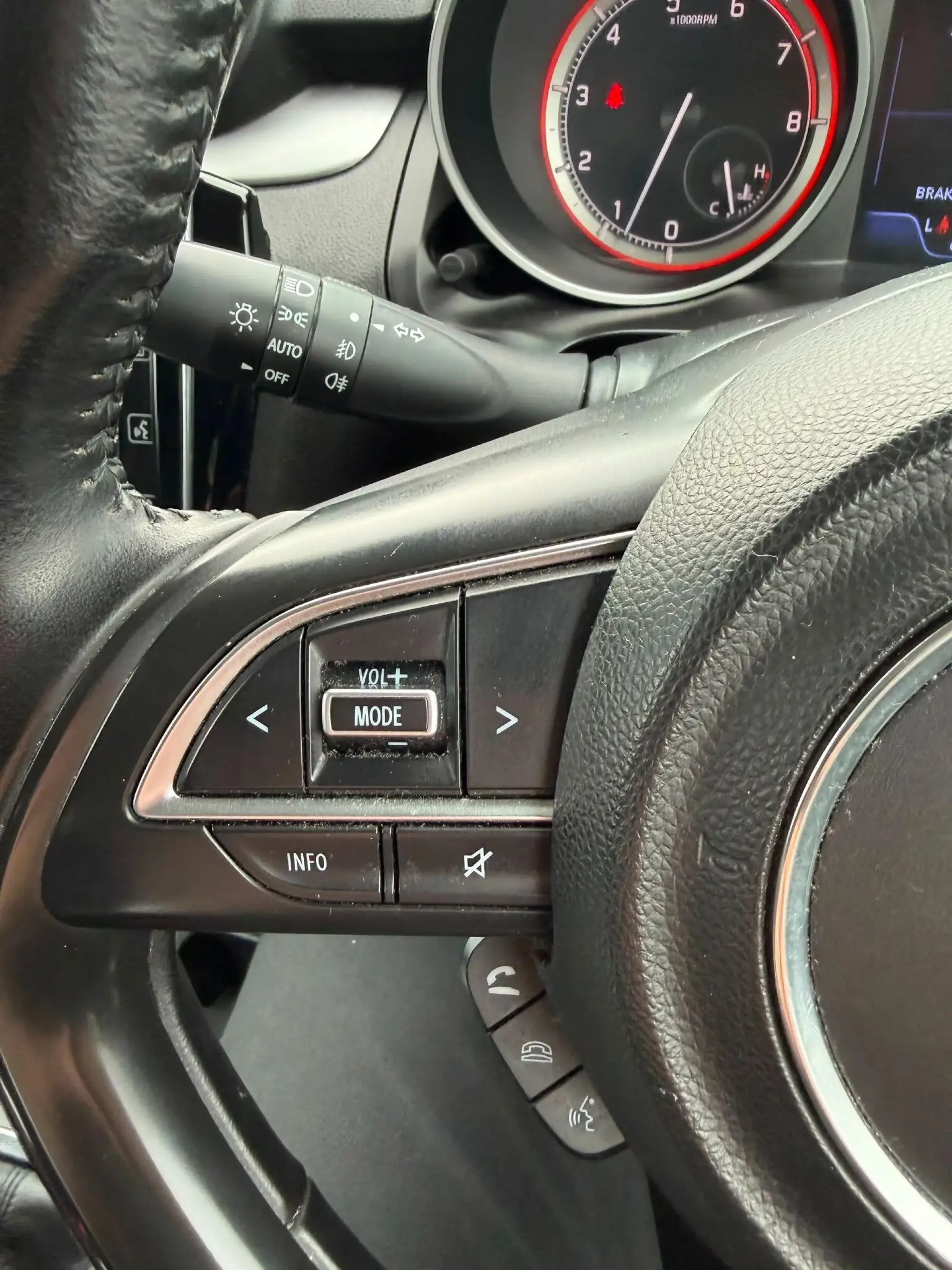 Suzuki Swift Image 9