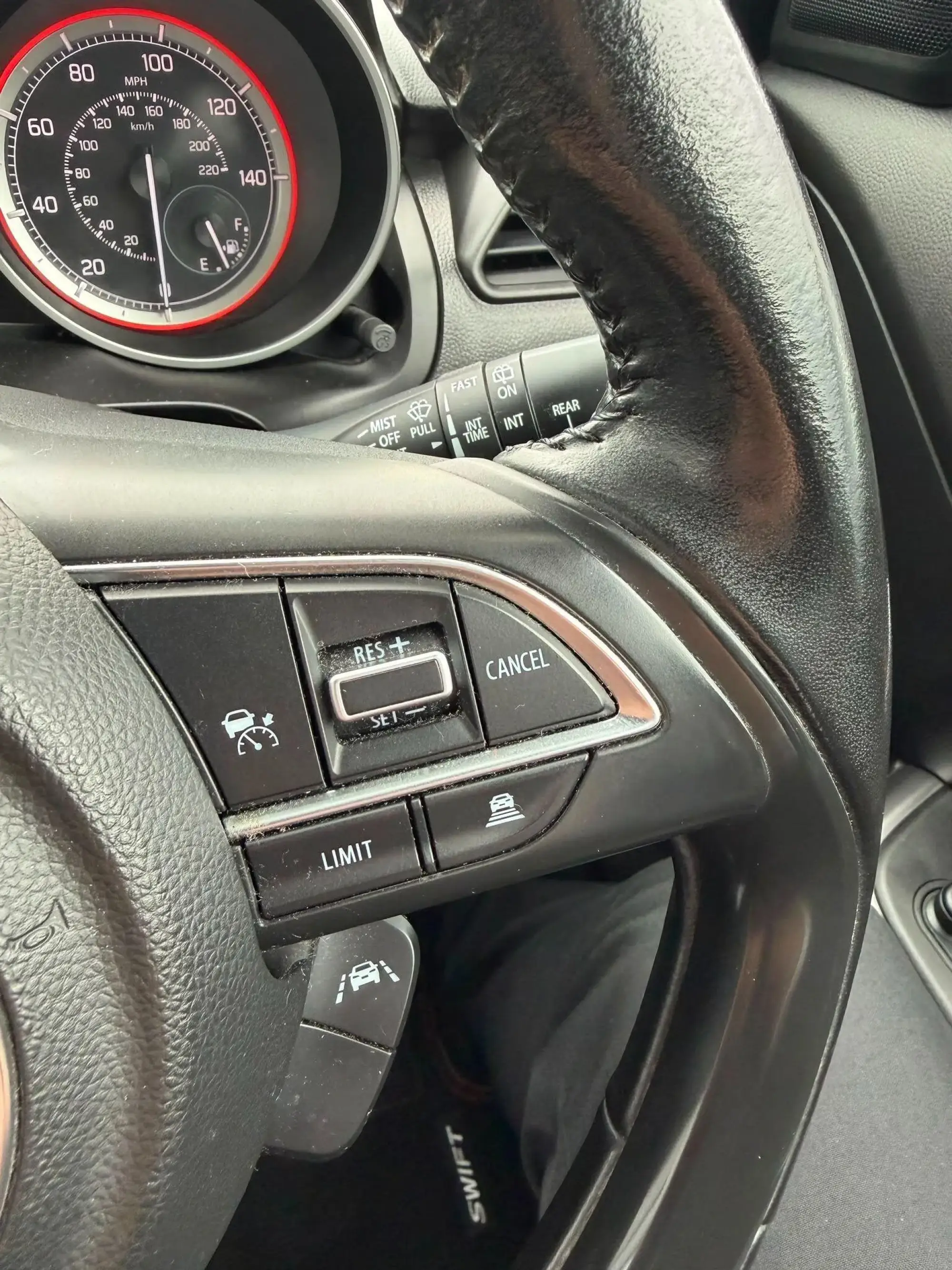 Suzuki Swift Image 10
