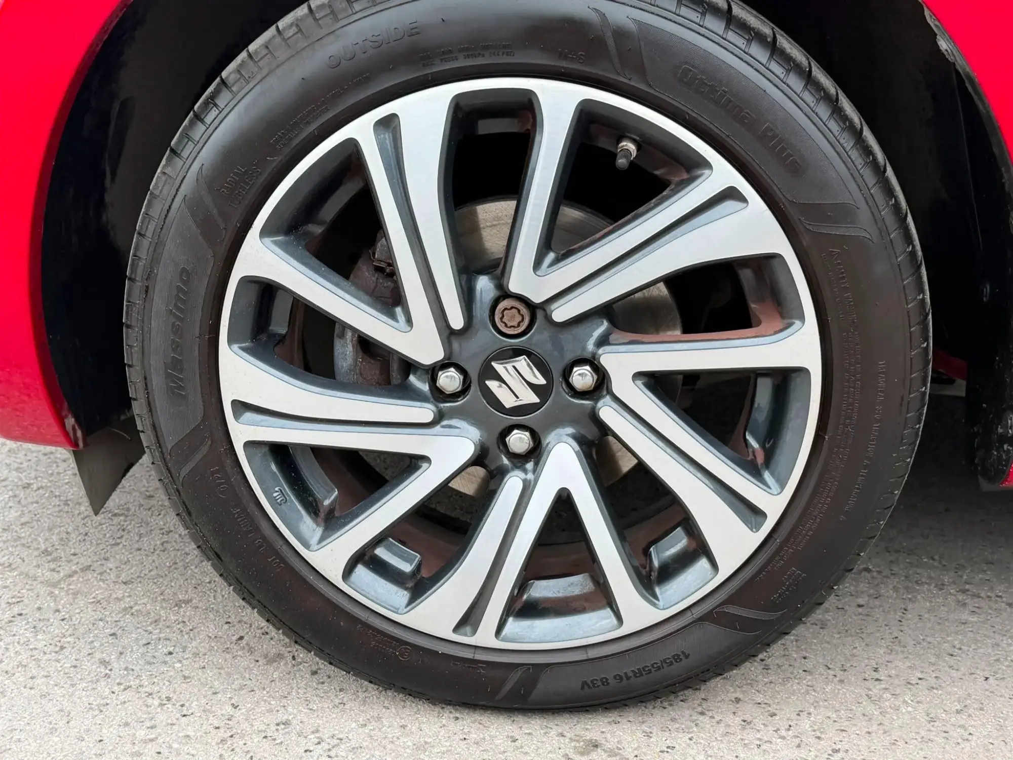Suzuki Swift Image 12