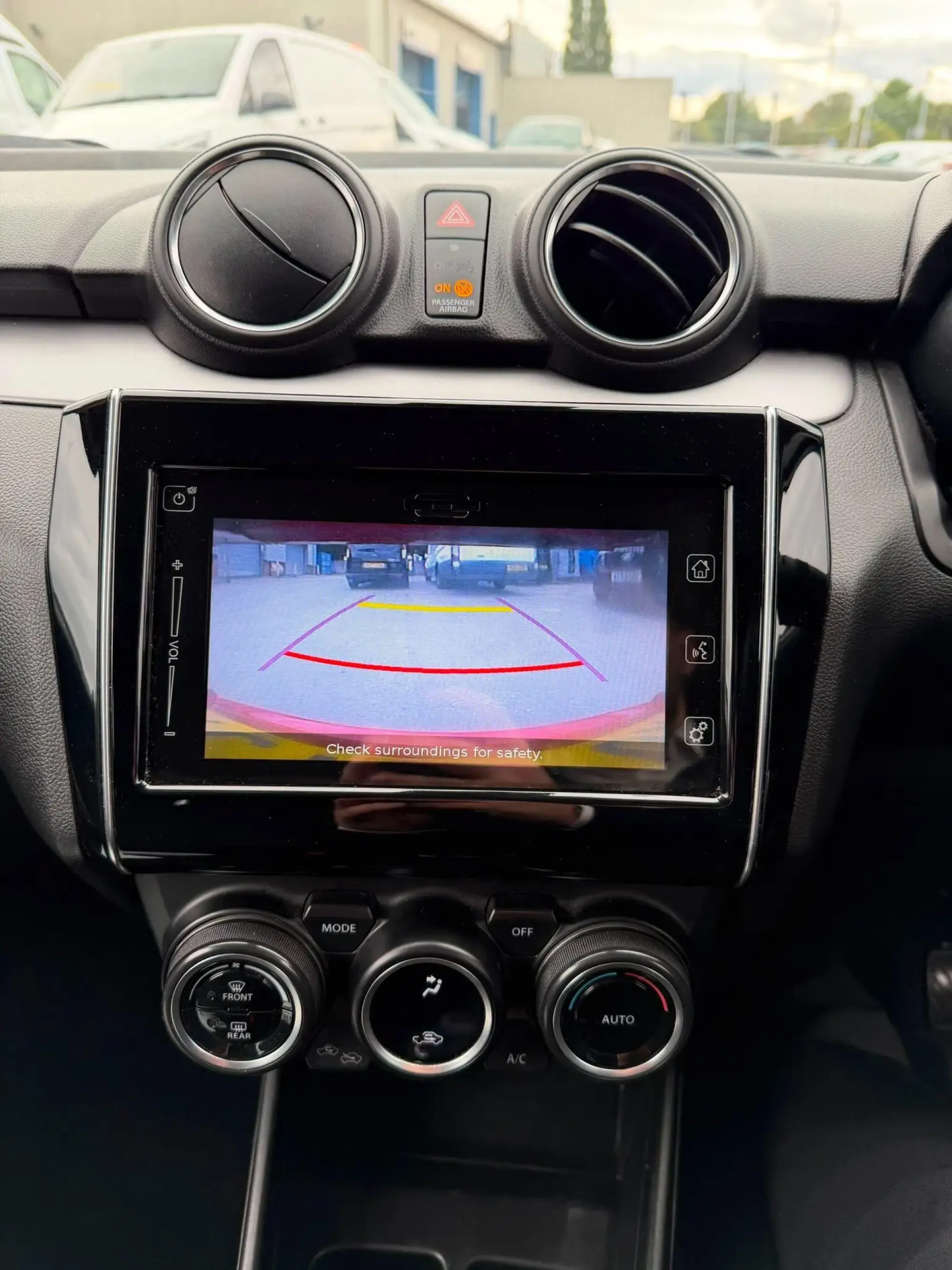 Suzuki Swift Image 13