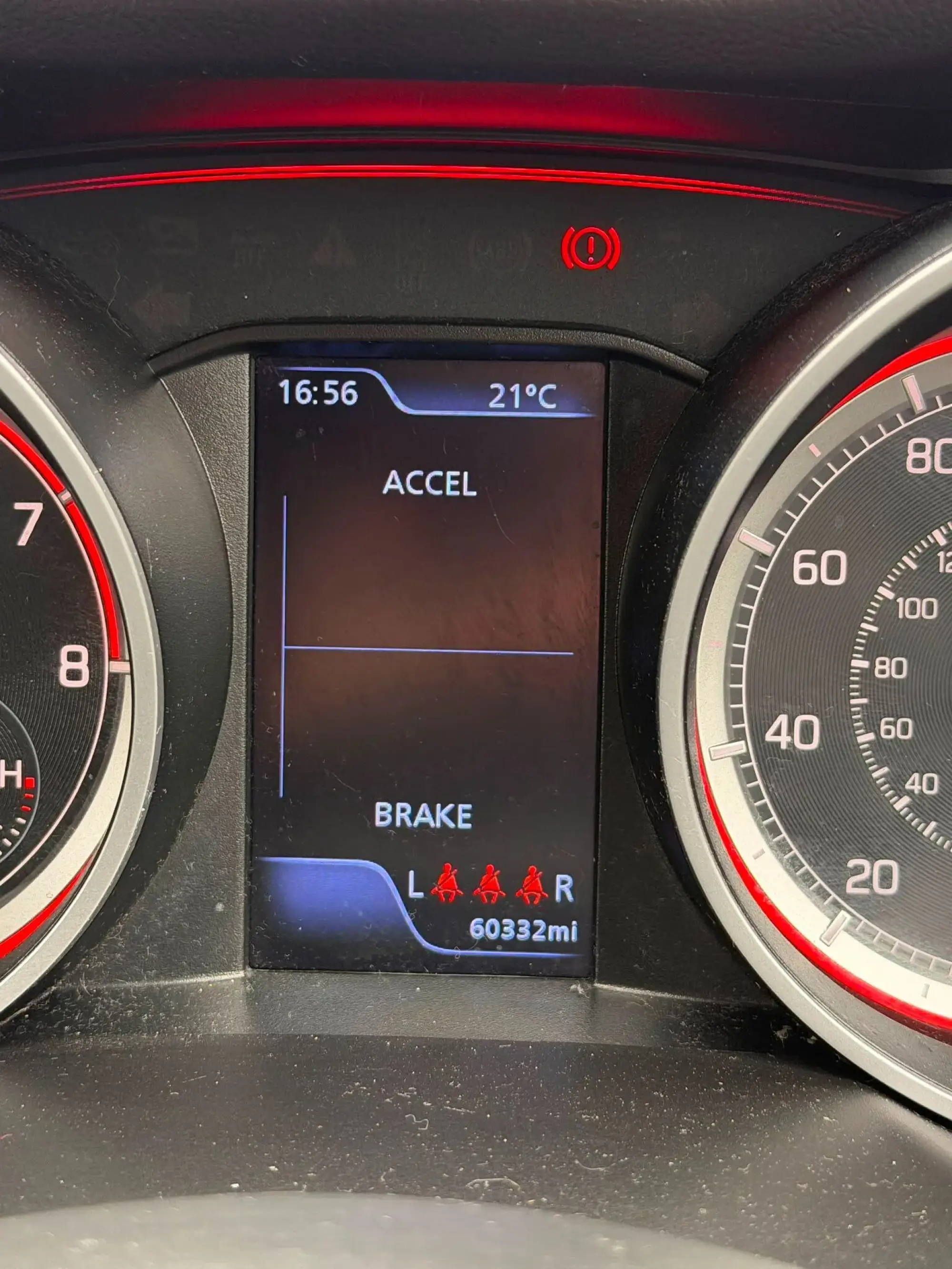 Suzuki Swift Image 16