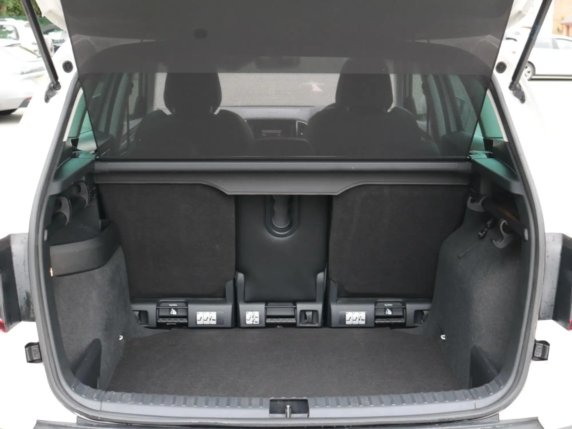Skoda Karoq Image 12 Skoda Karoq Image 12