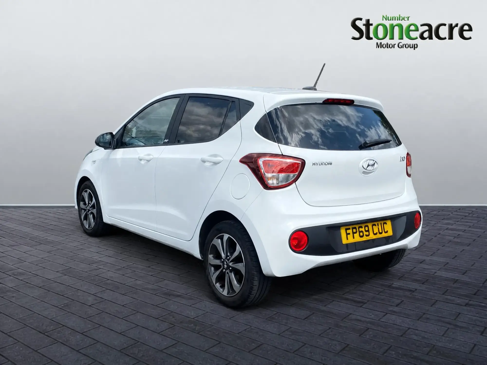 Hyundai i10 Image 4 Hyundai i10 Image 4