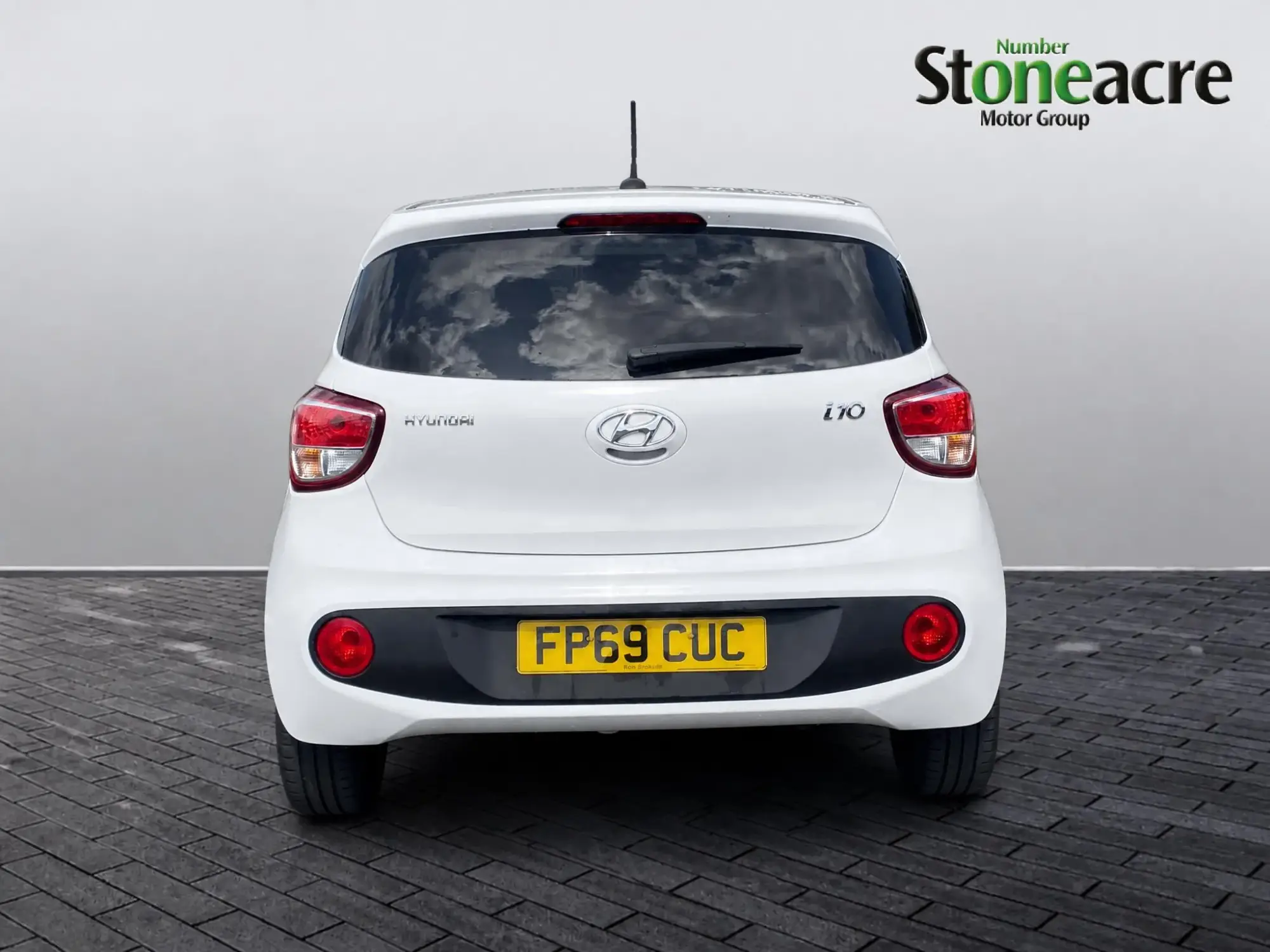 Hyundai i10 Image 6 Hyundai i10 Image 6