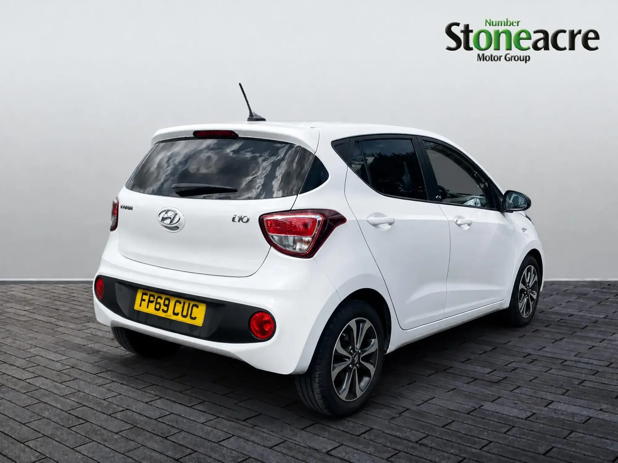 Hyundai i10 Image 8 Hyundai i10 Image 8