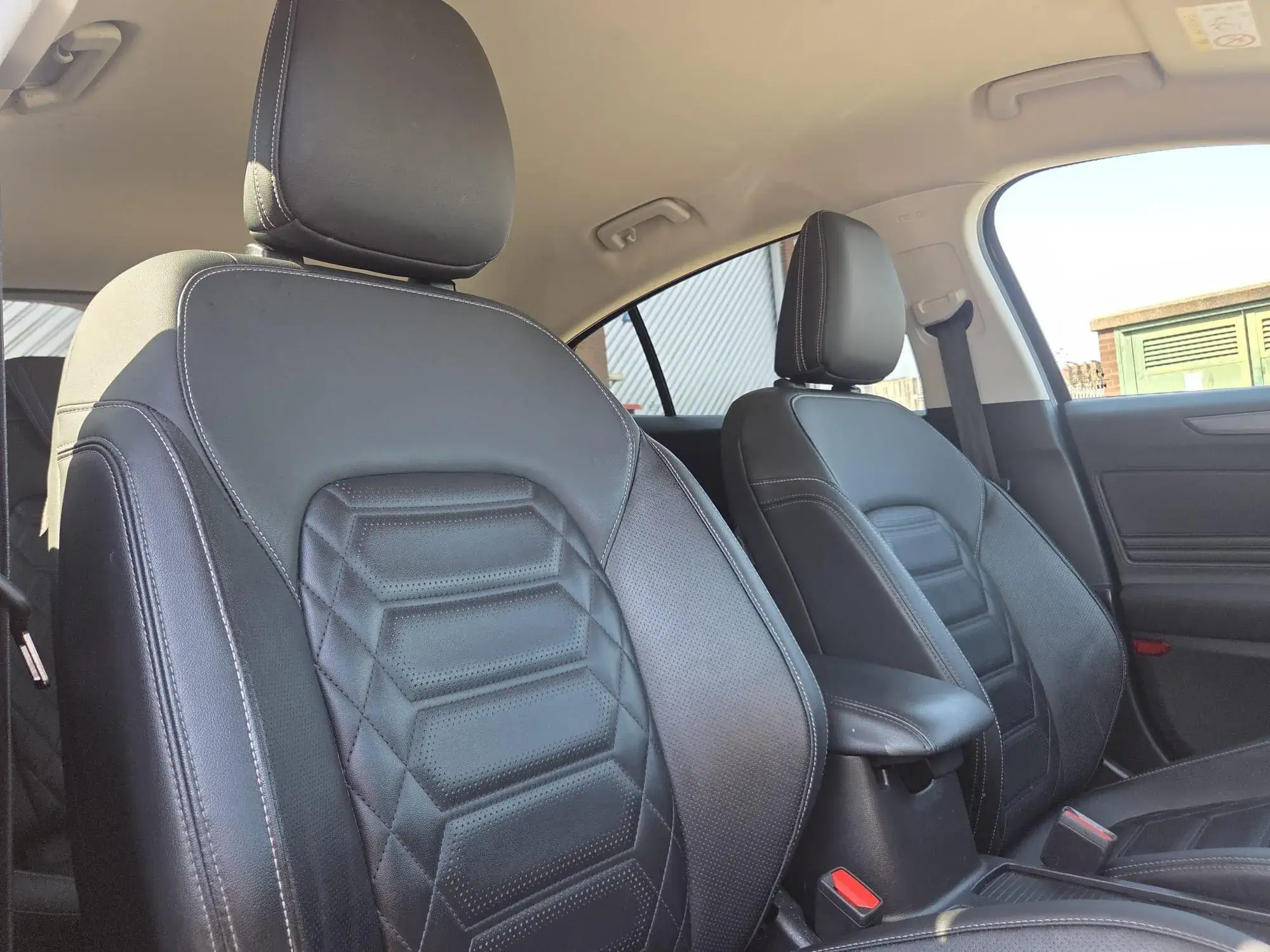 Ford Focus Image 13