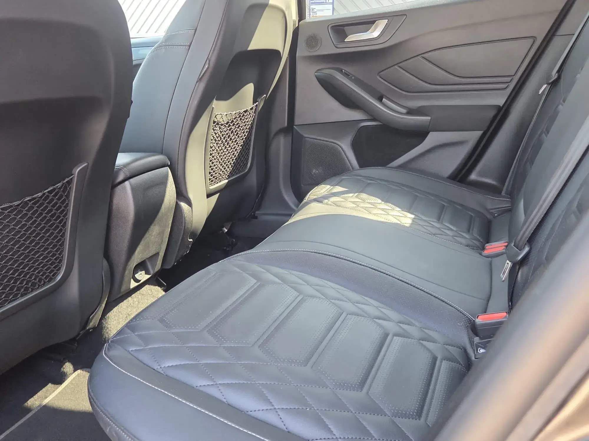 Ford Focus Image 14