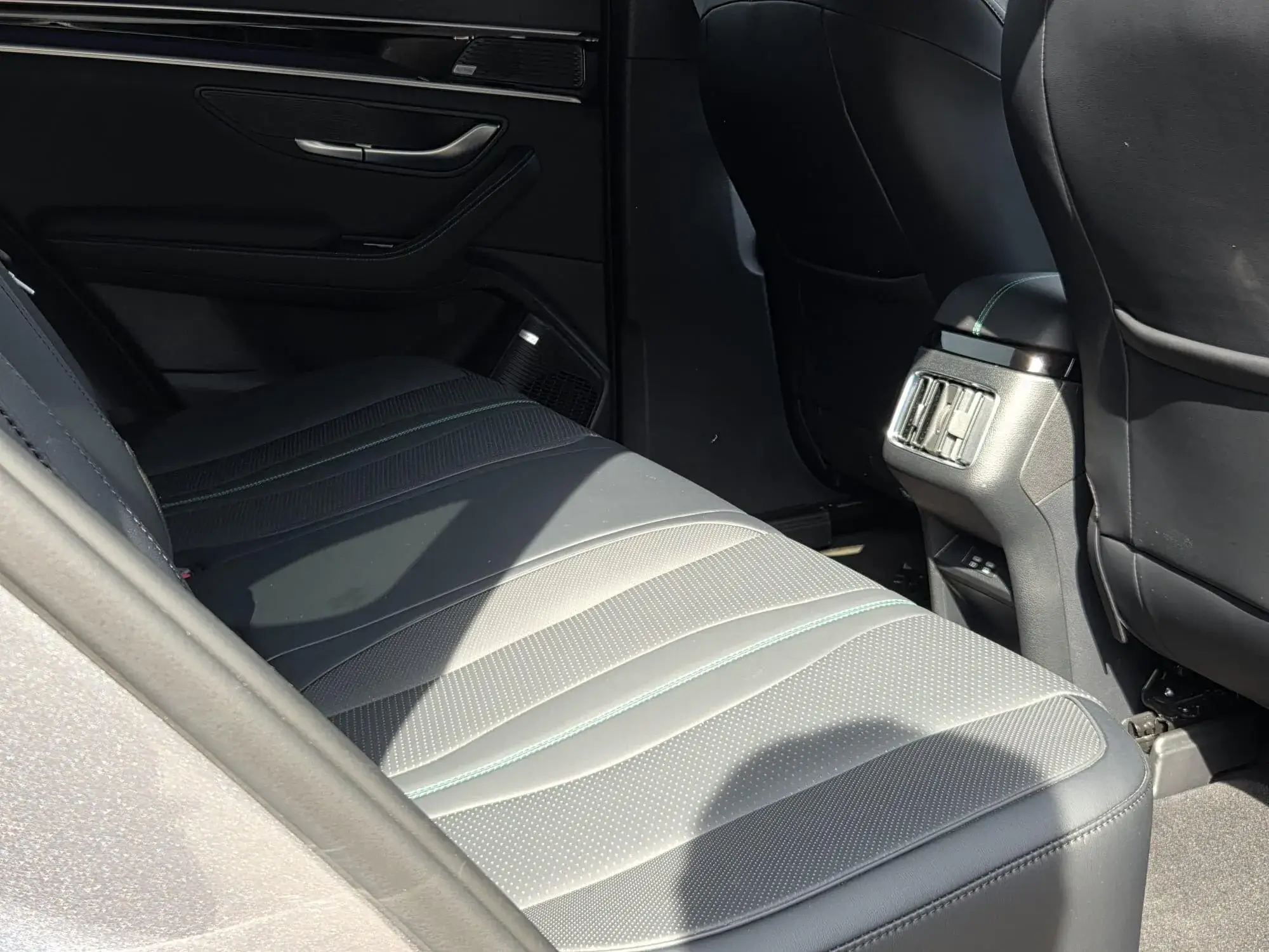 BYD Seal U Image 12
