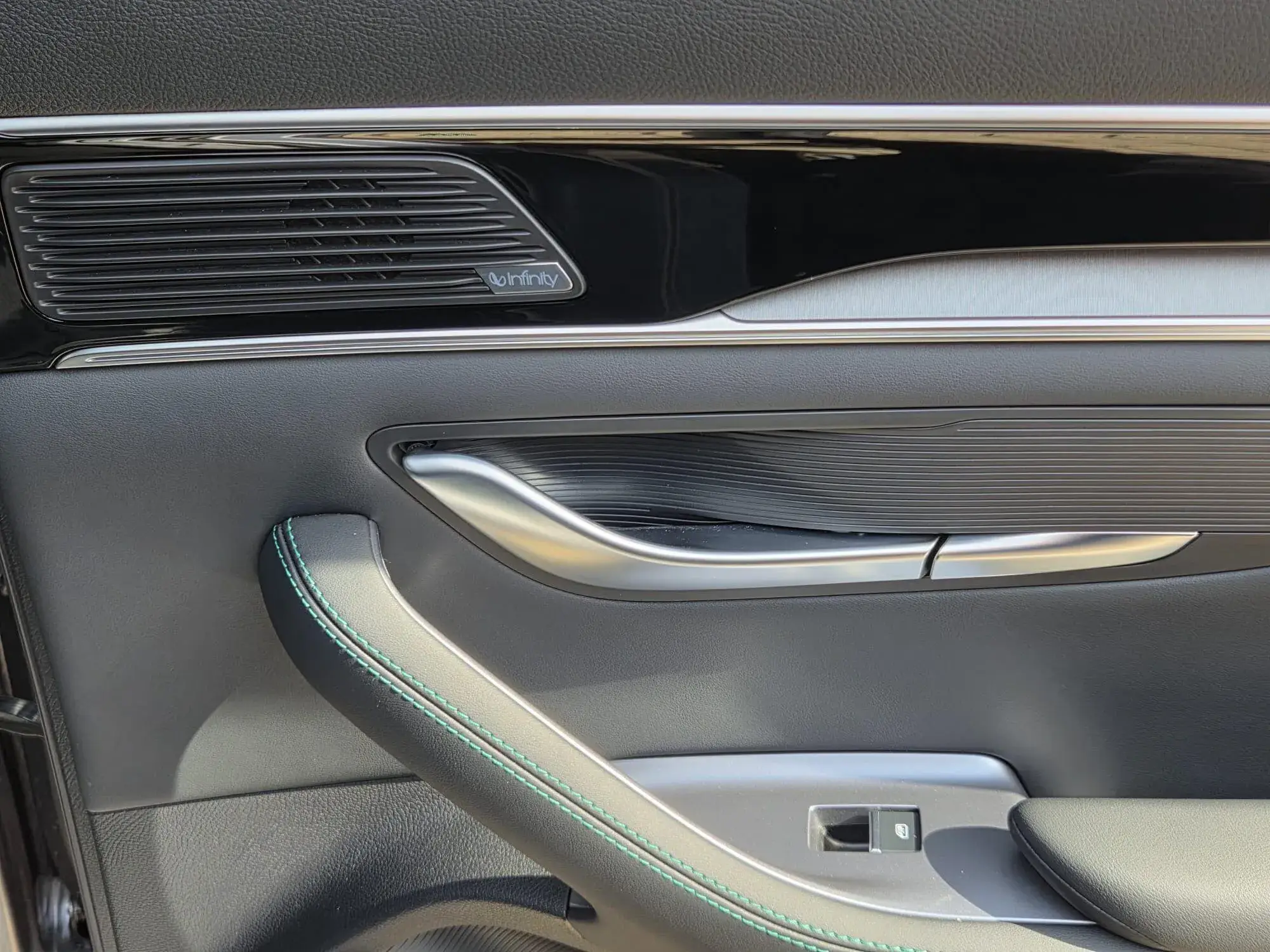 BYD Seal U Image 24