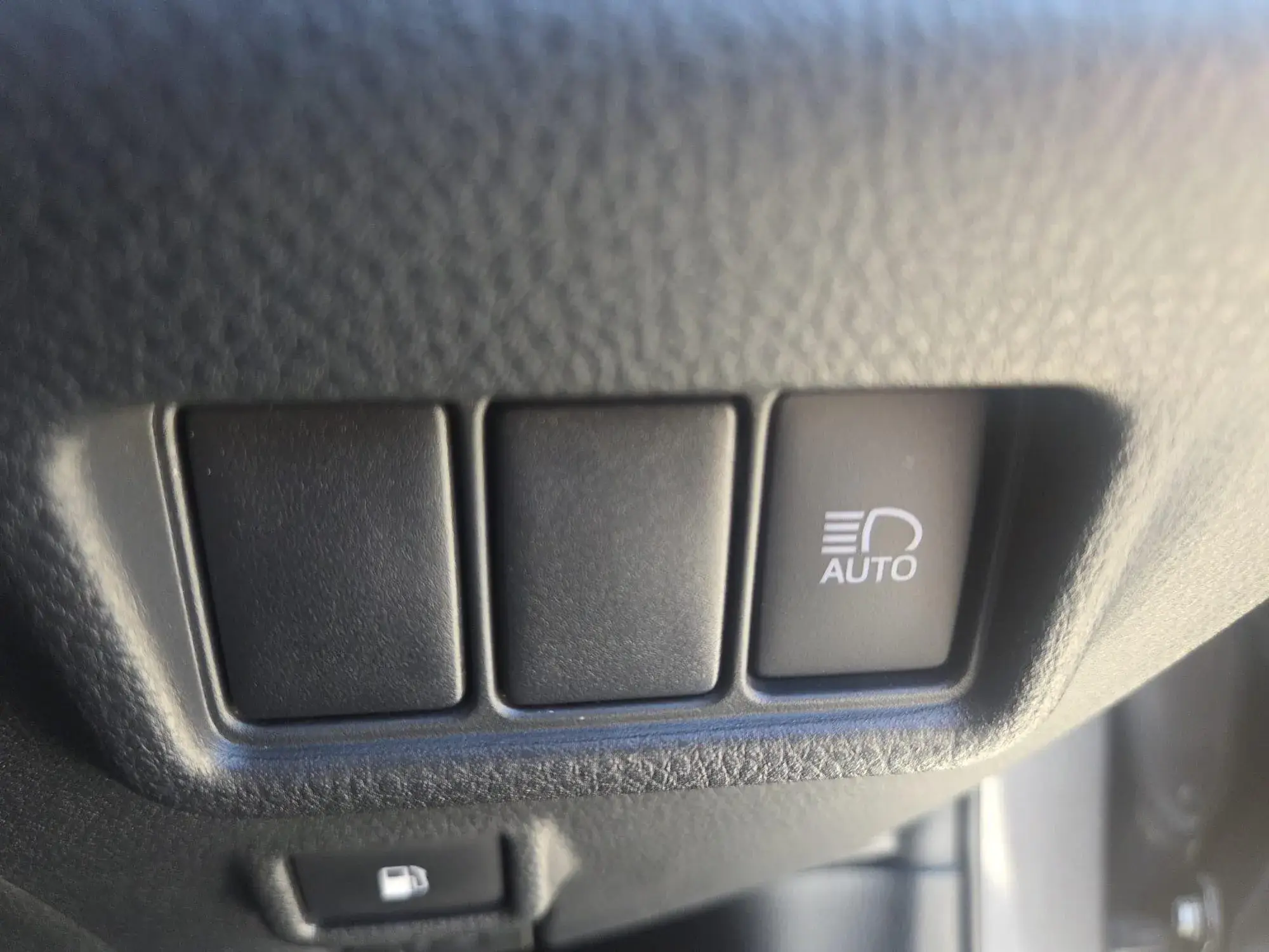 Toyota C-HR Self-Charging Hybrid Image 21