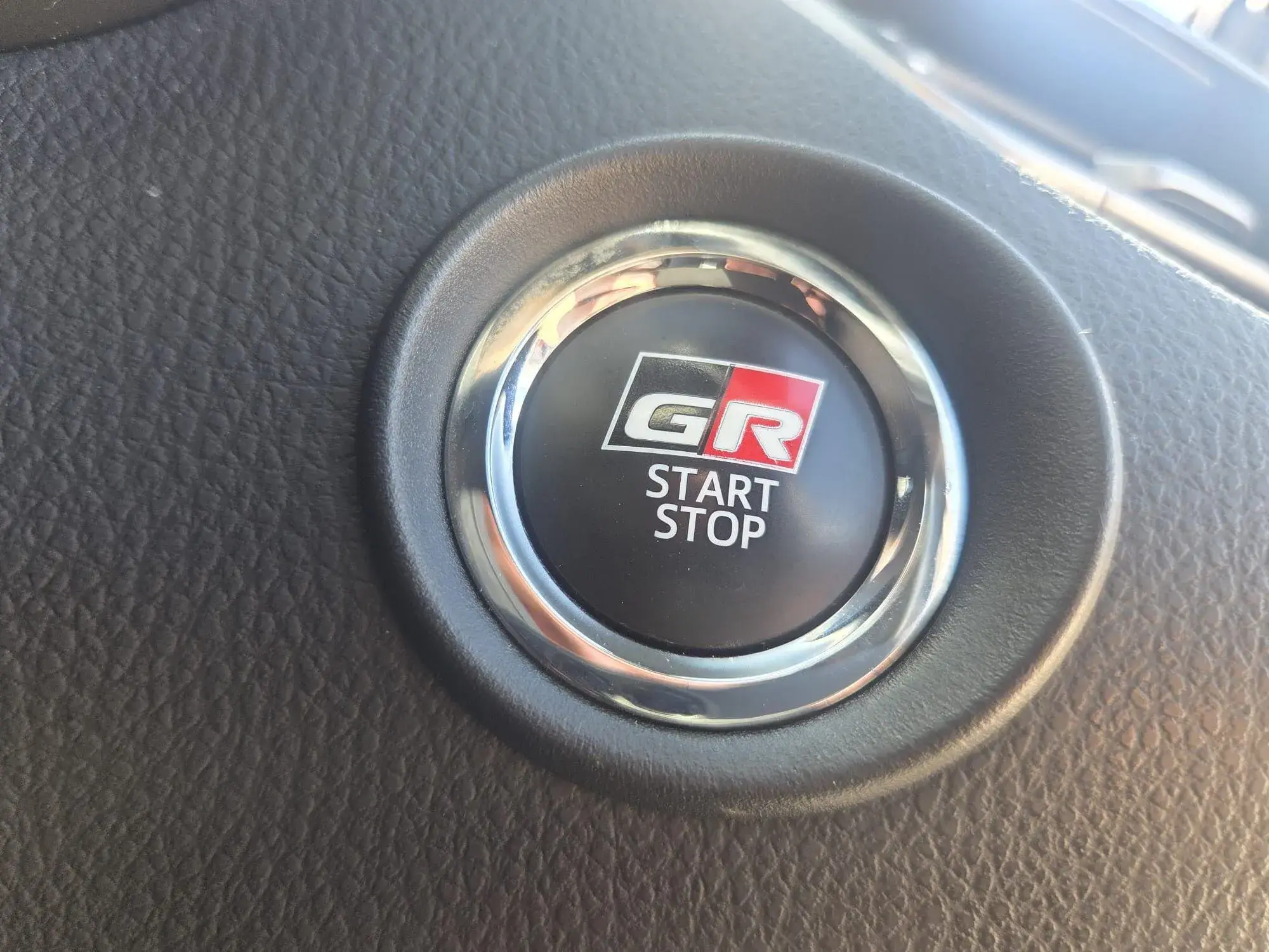 Toyota C-HR Self-Charging Hybrid Image 29