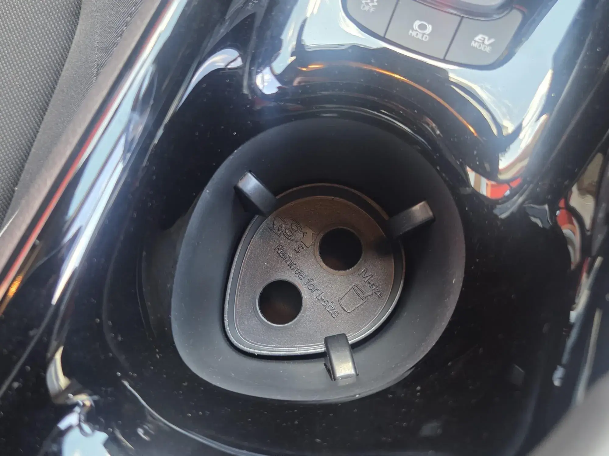 Toyota C-HR Self-Charging Hybrid Image 32