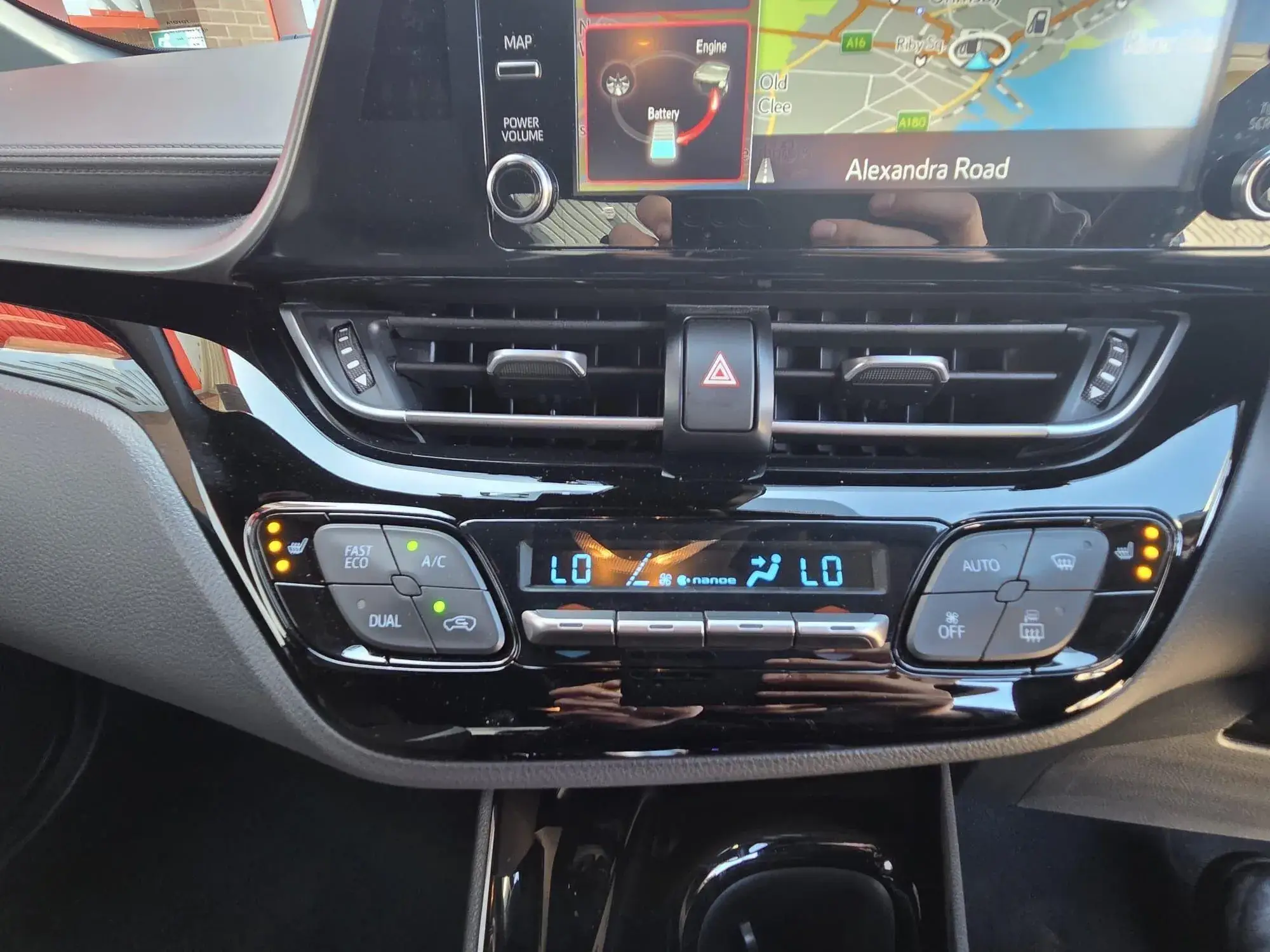 Toyota C-HR Self-Charging Hybrid Image 34