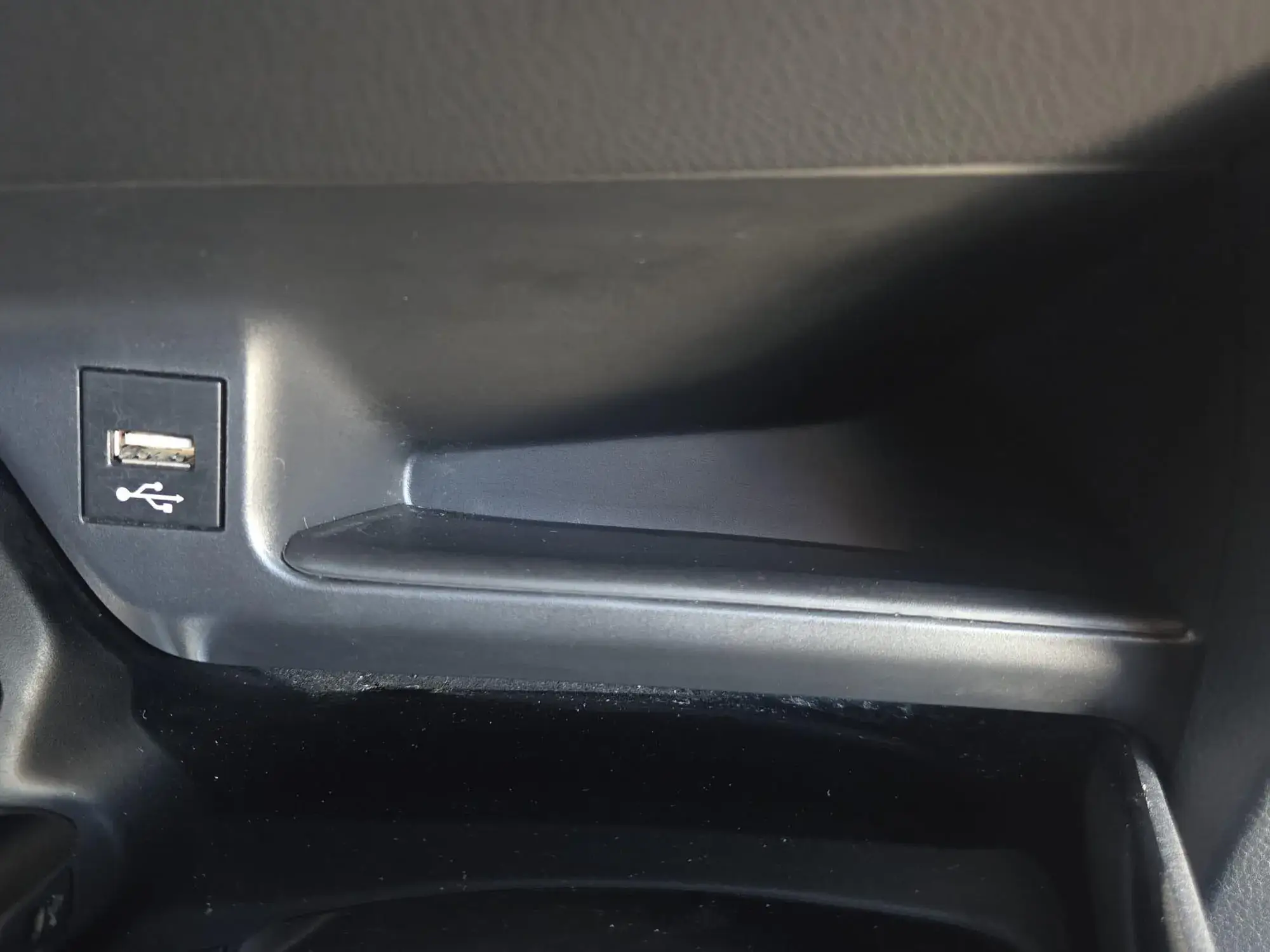 Toyota C-HR Self-Charging Hybrid Image 36