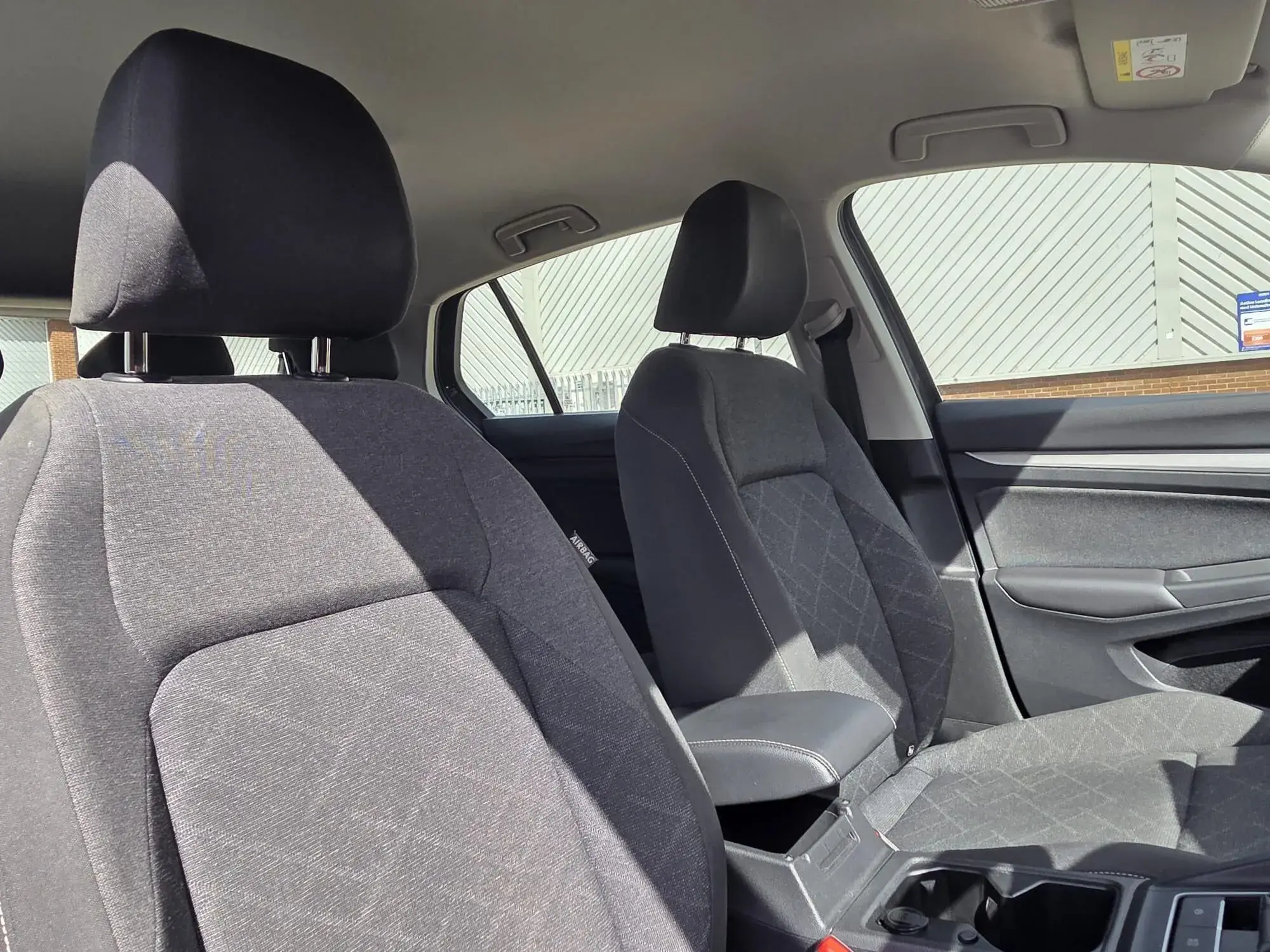 Volkswagen Golf Image 11