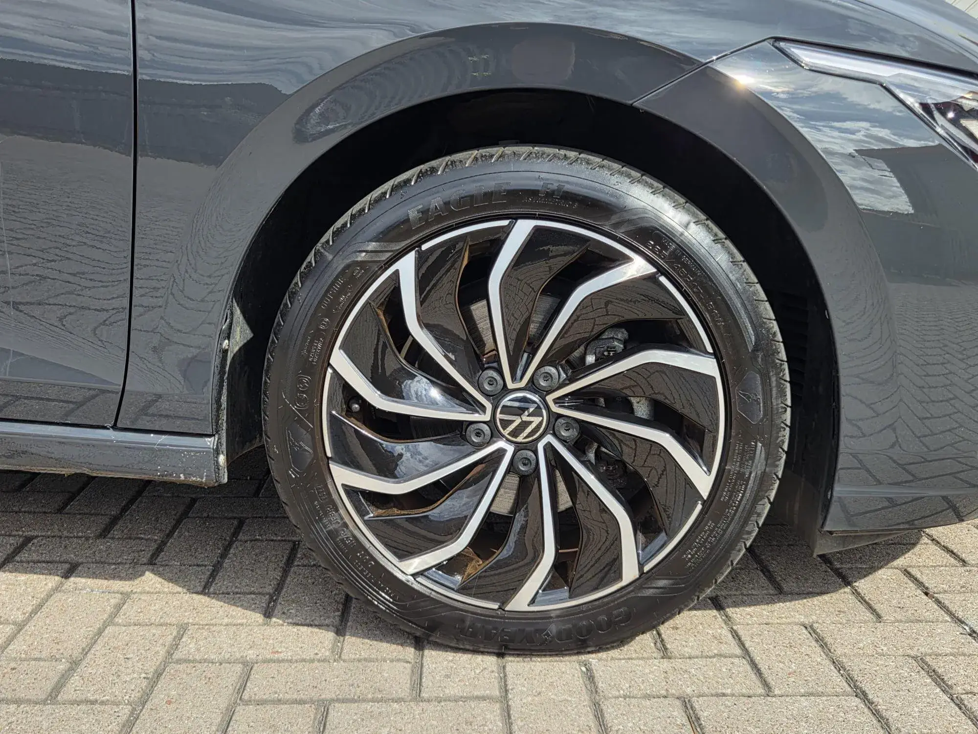 Volkswagen Golf Image 21