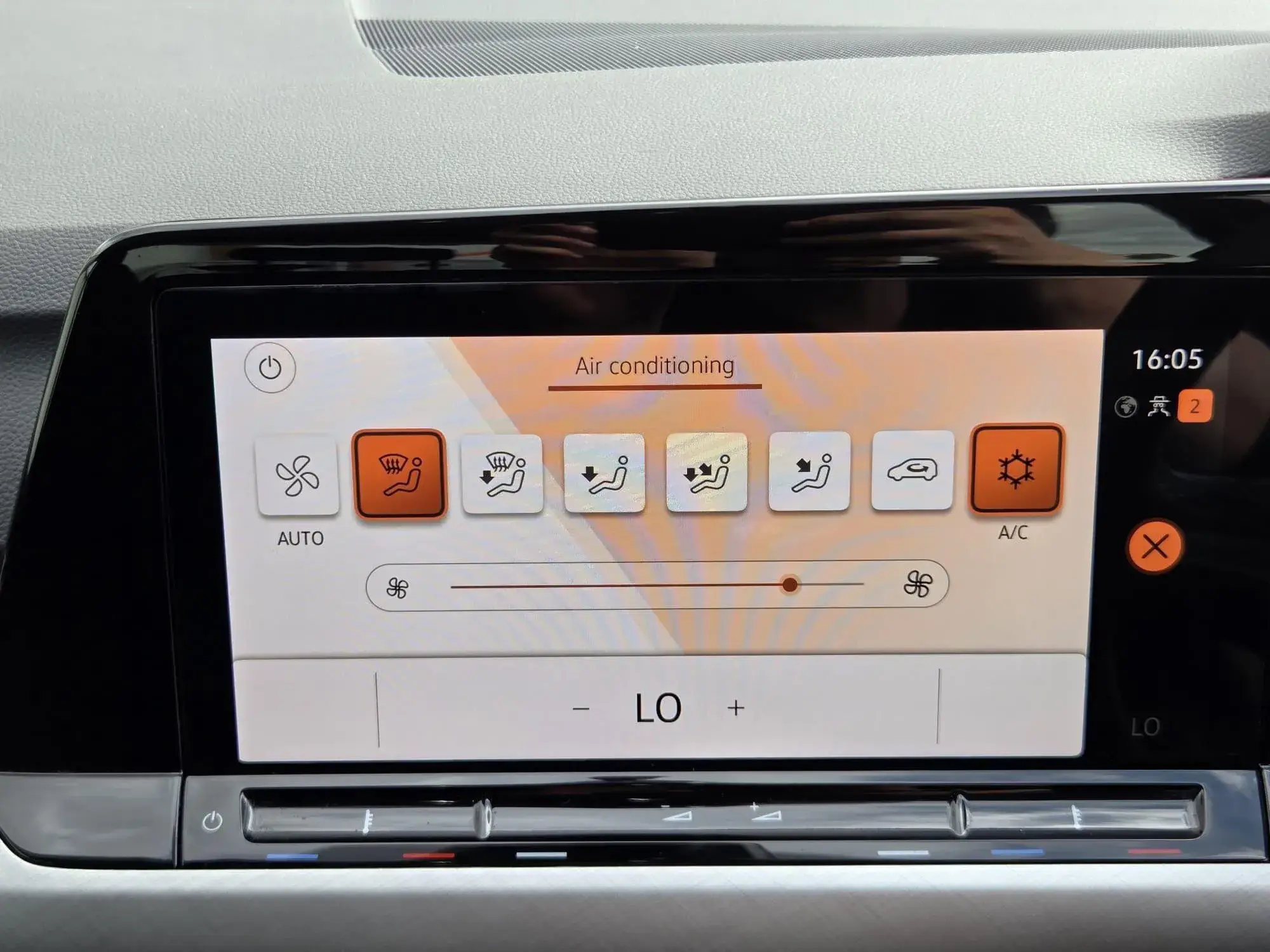 Volkswagen Golf Image 25