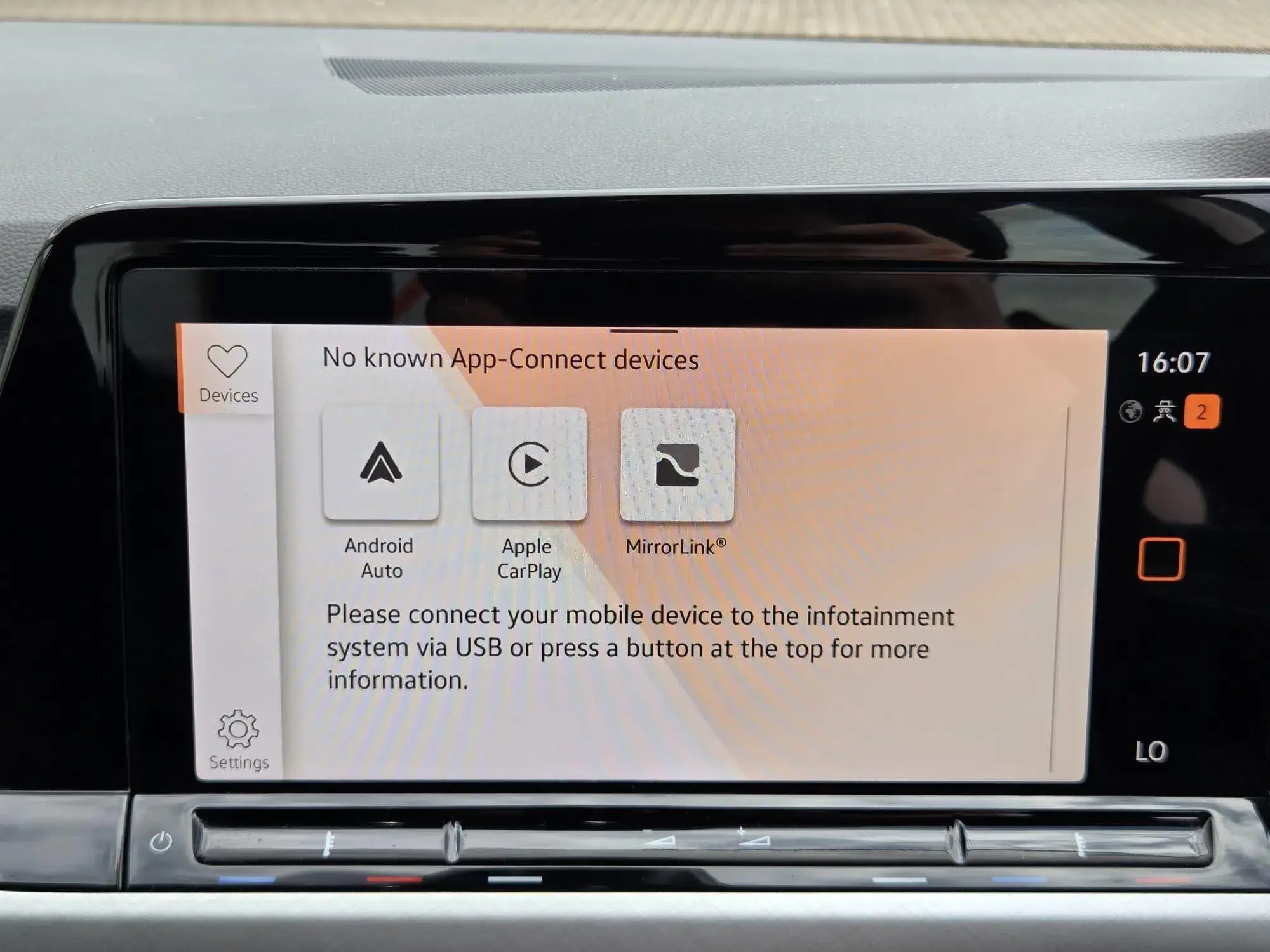 Volkswagen Golf Image 27