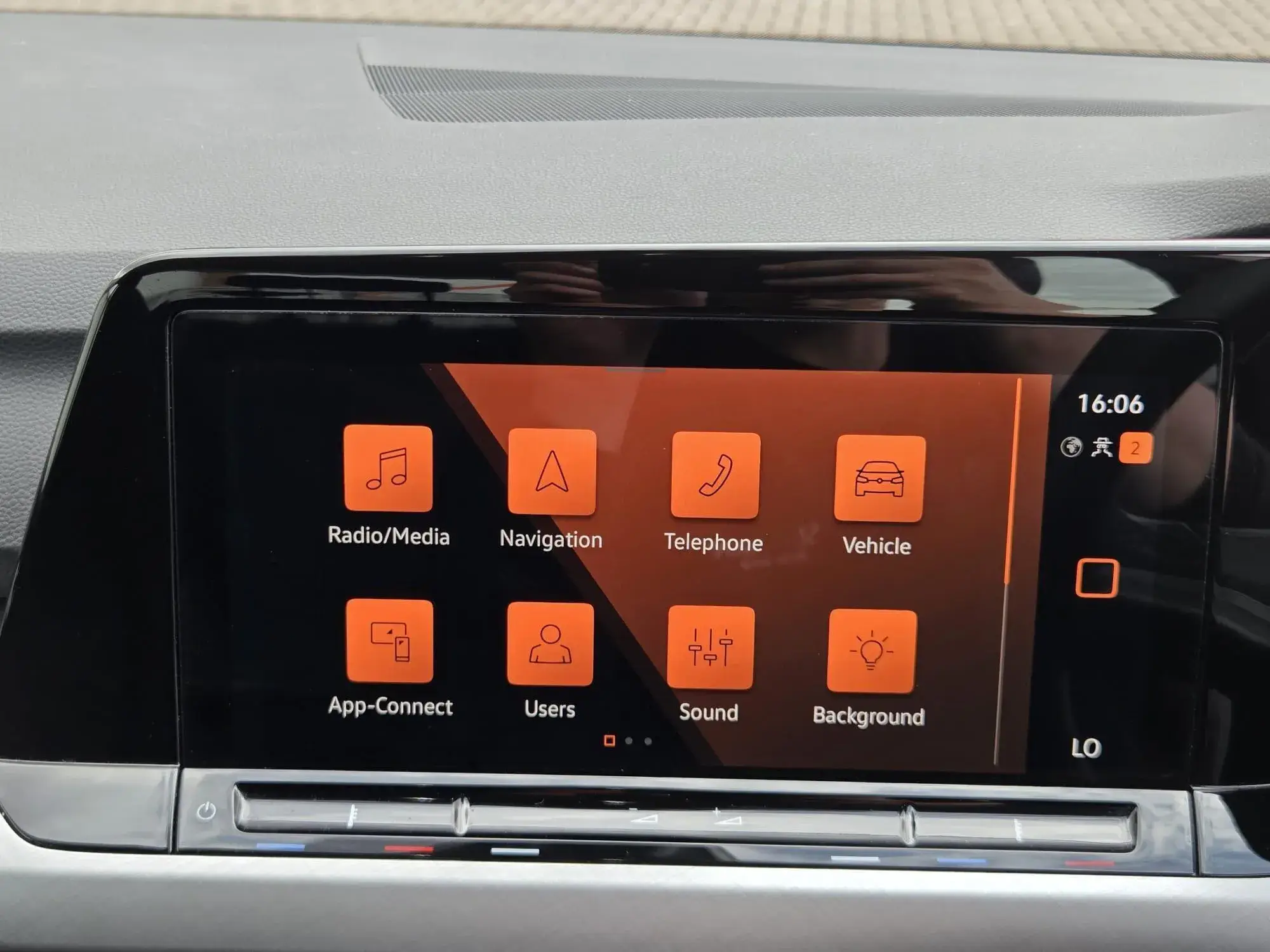 Volkswagen Golf Image 28
