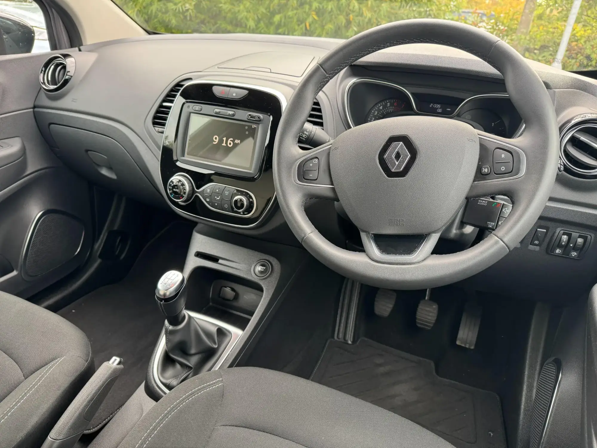 Renault Captur Image 16