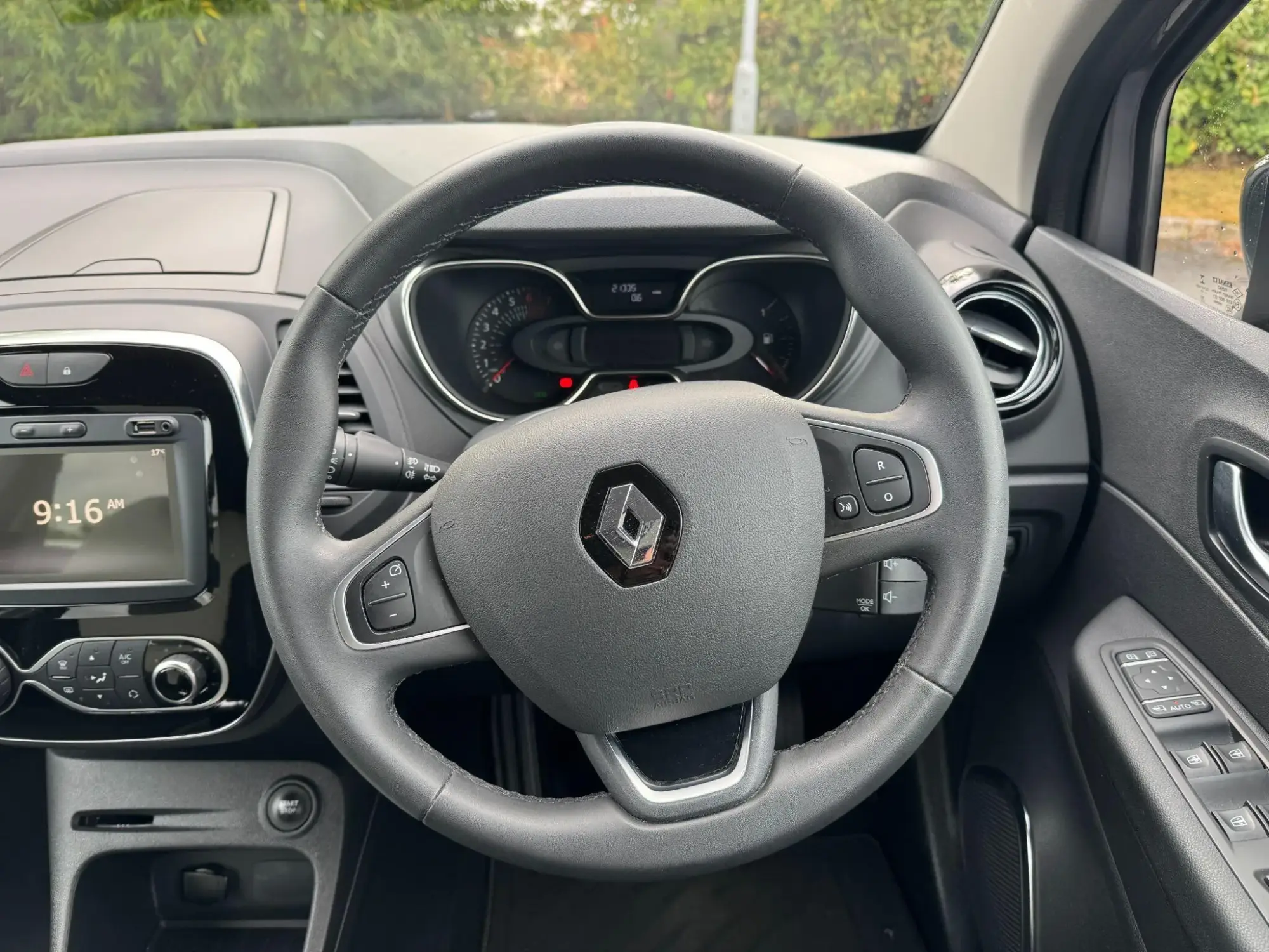 Renault Captur Image 17