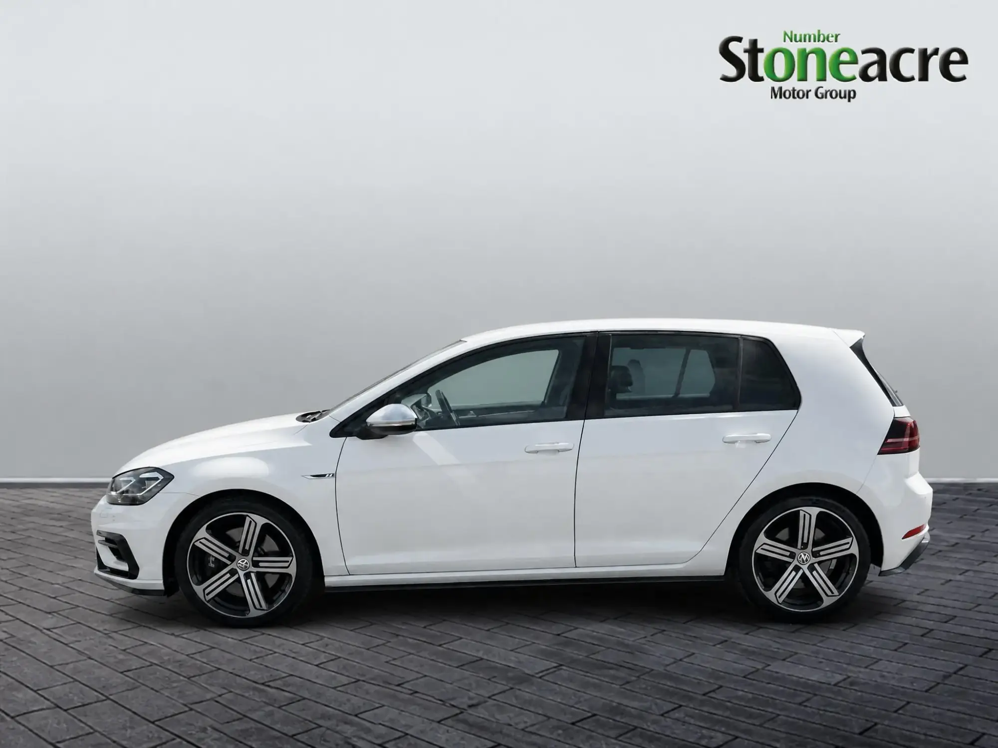 Volkswagen Golf Image 8