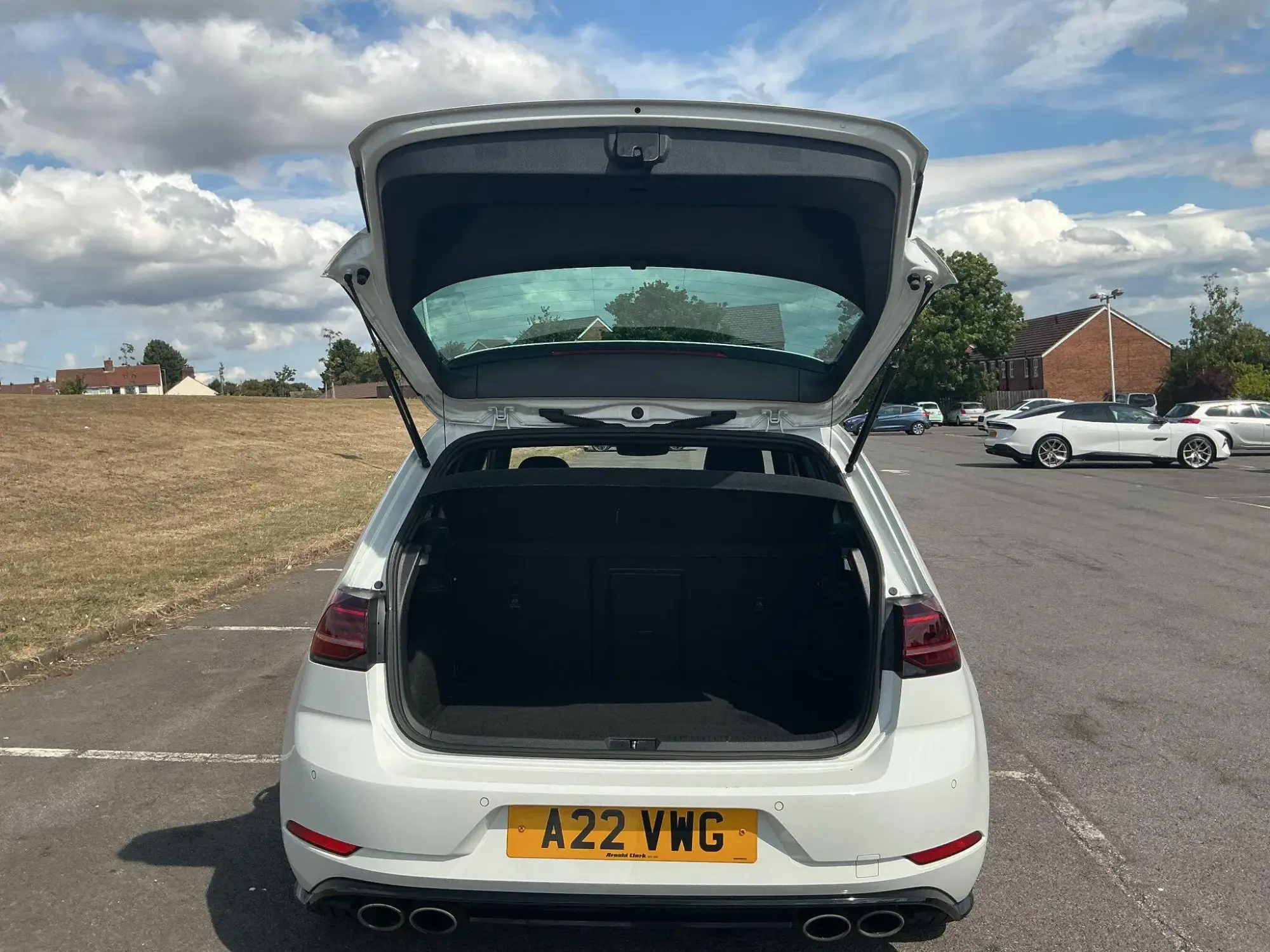 Volkswagen Golf Image 12