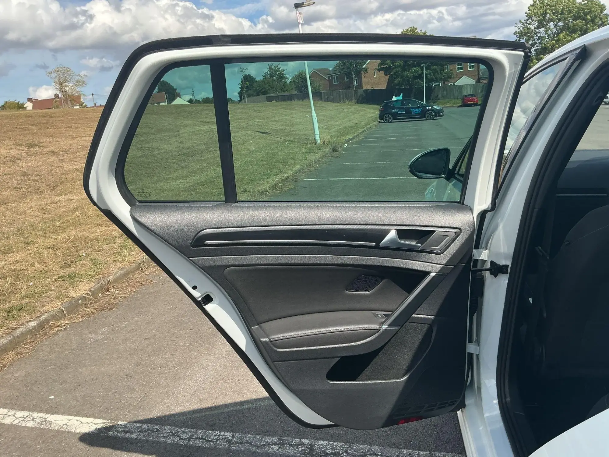 Volkswagen Golf Image 15