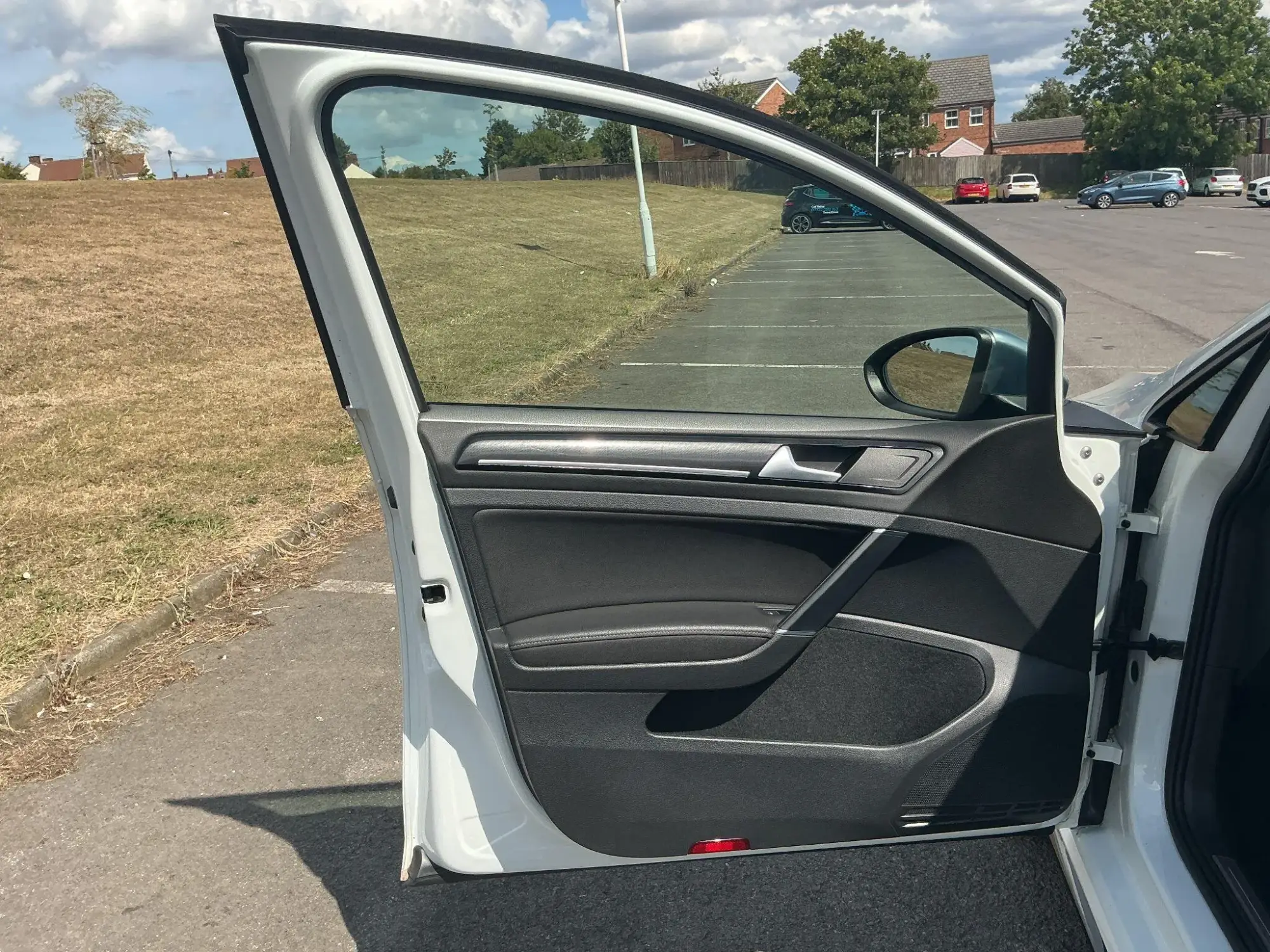 Volkswagen Golf Image 25