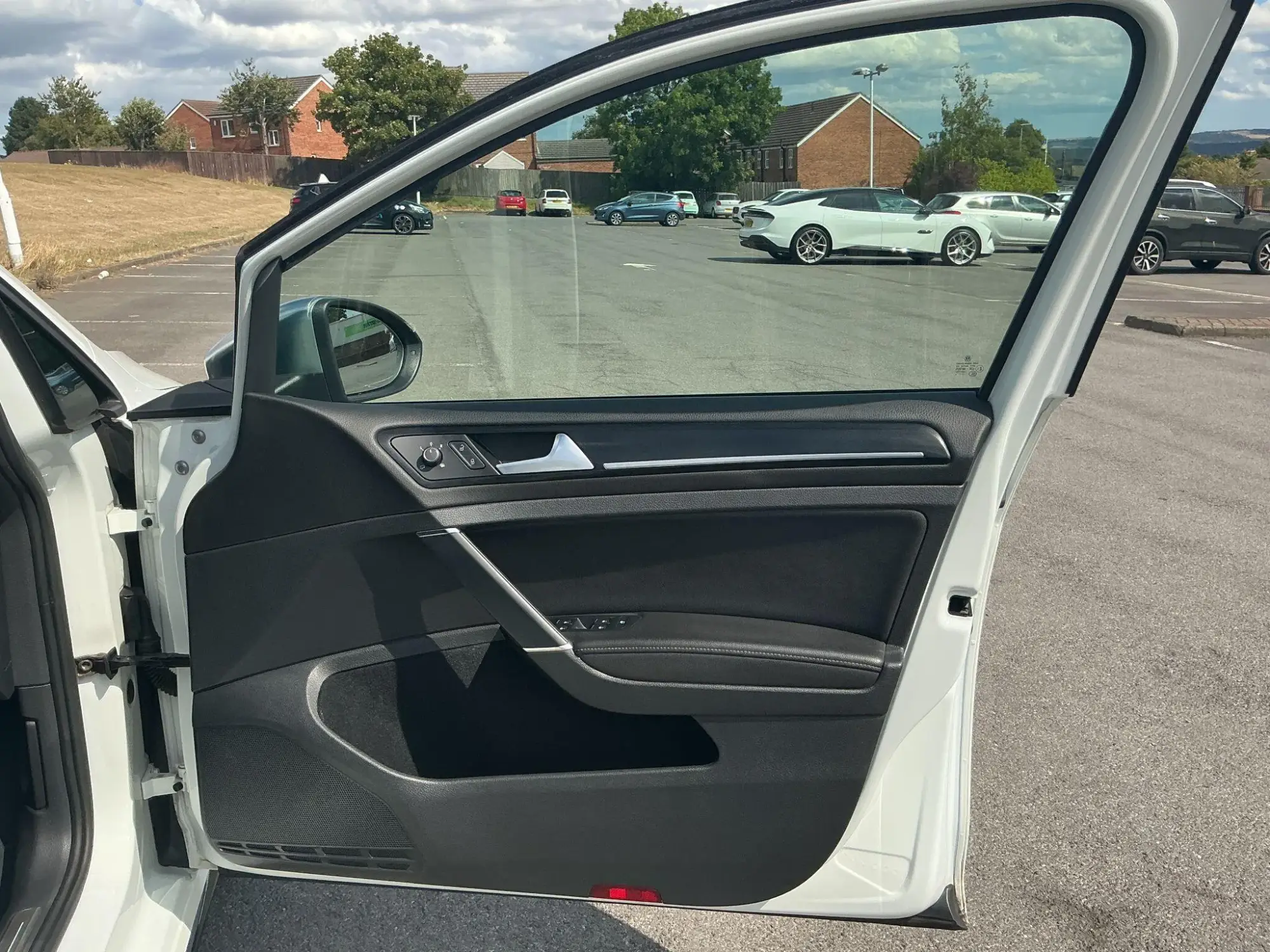 Volkswagen Golf Image 30