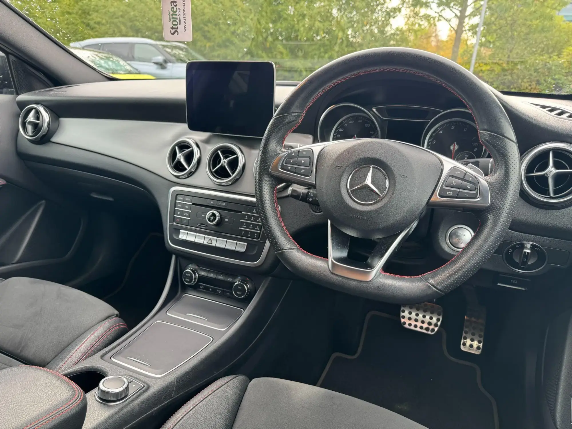 Mercedes-Benz GLA Image 16 Mercedes-Benz GLA Image 16