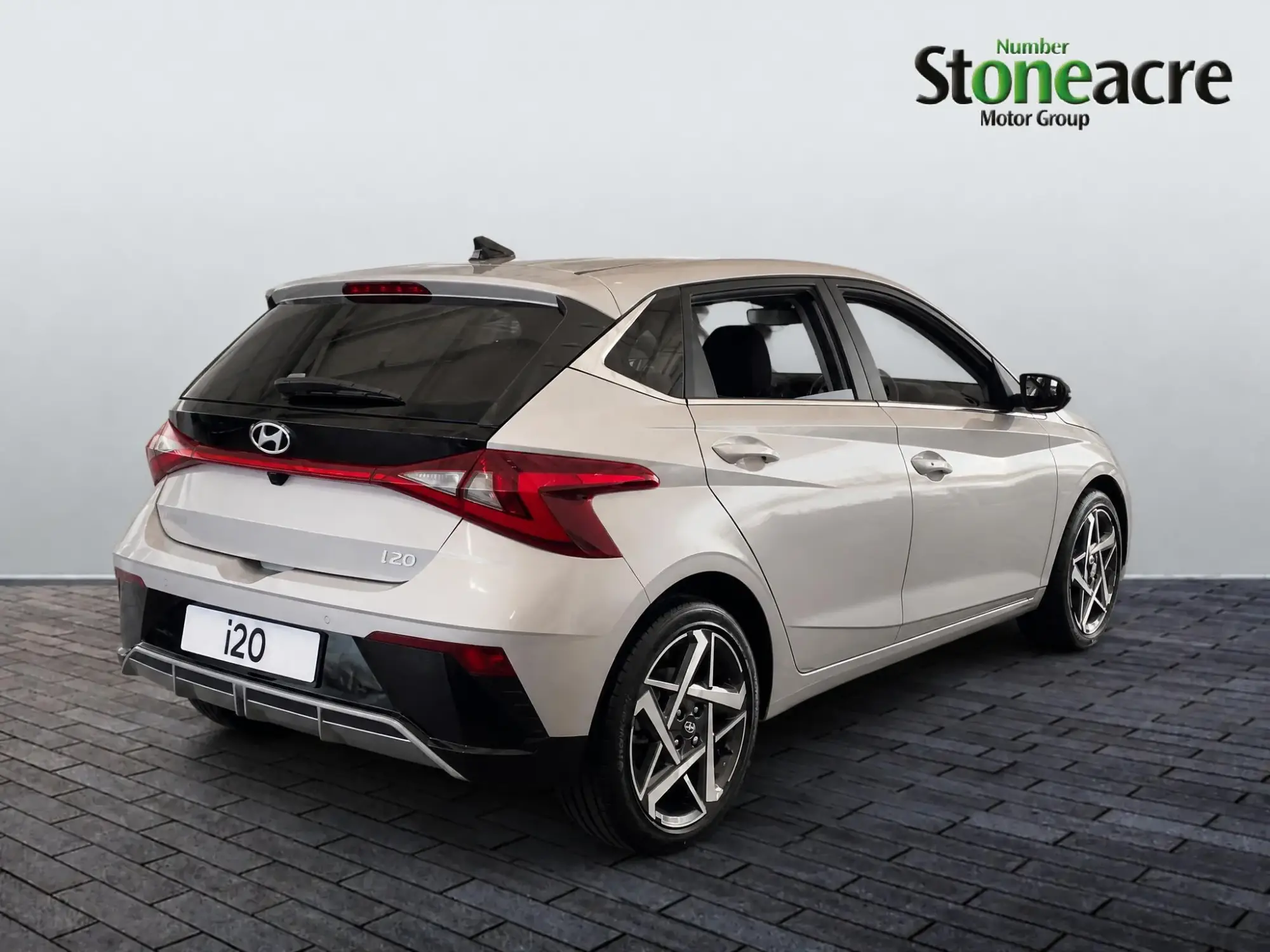 Hyundai i20 Image 8 Hyundai i20 Image 8