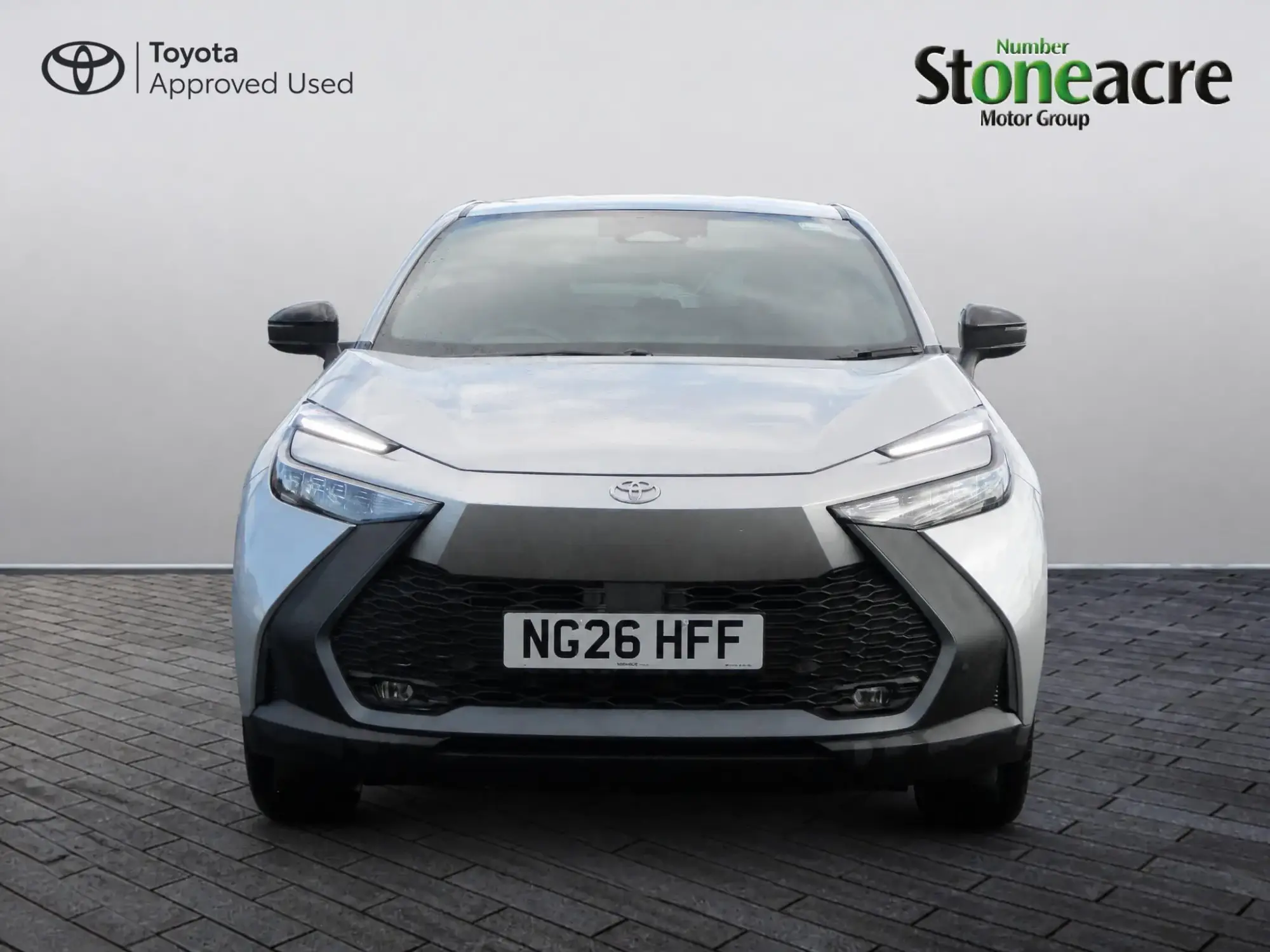 Toyota C-HR Plug-in Hybrid Image 8 Toyota C-HR Plug-in Hybrid Image 8