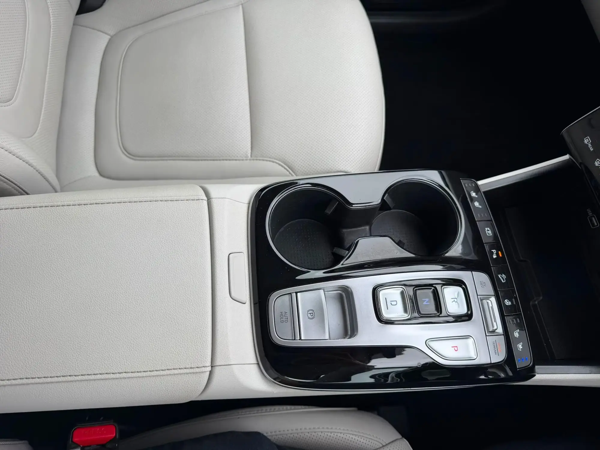 Hyundai TUCSON Plug-in Hybrid Image 34 Hyundai TUCSON Plug-in Hybrid Image 34