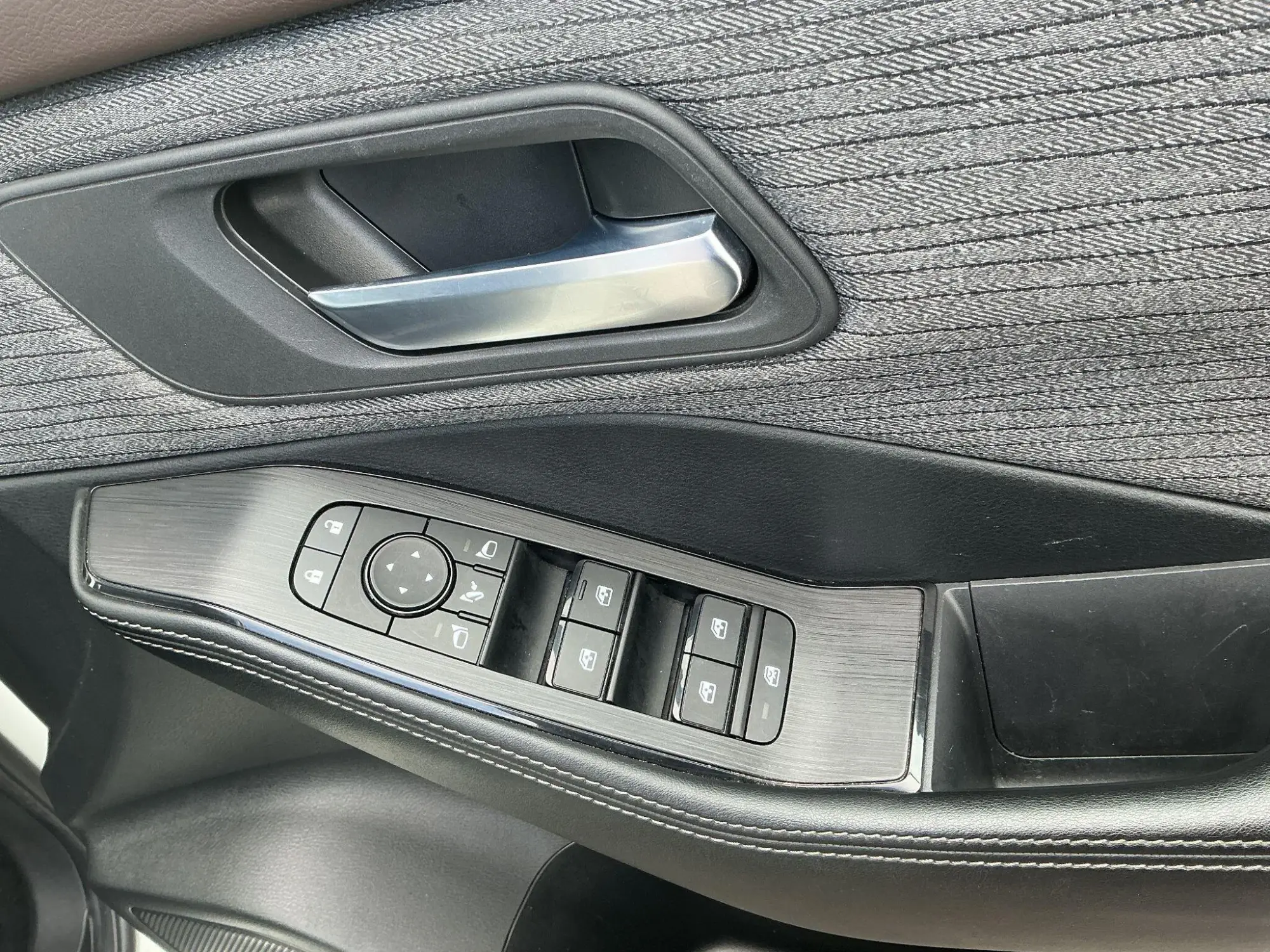 Nissan X-Trail Image 16 Nissan X-Trail Image 16