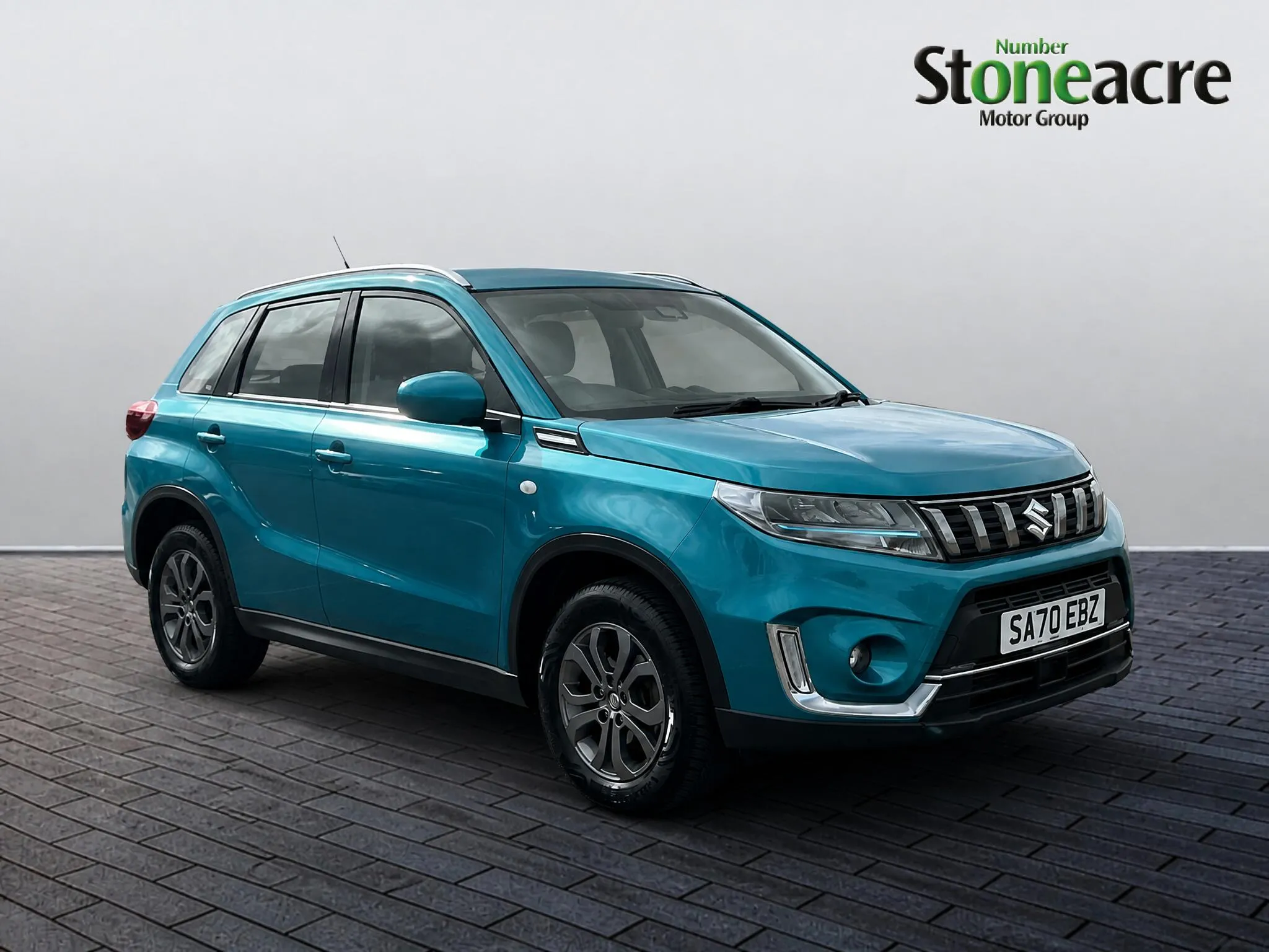 Suzuki Vitara listing photo