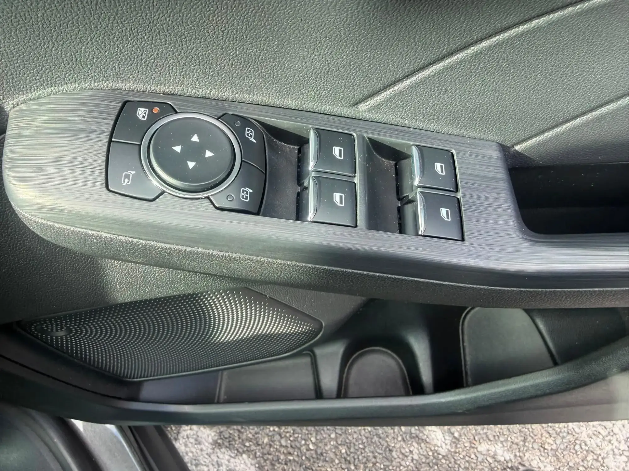 Ford Kuga Plug-In Hybrid Image 10