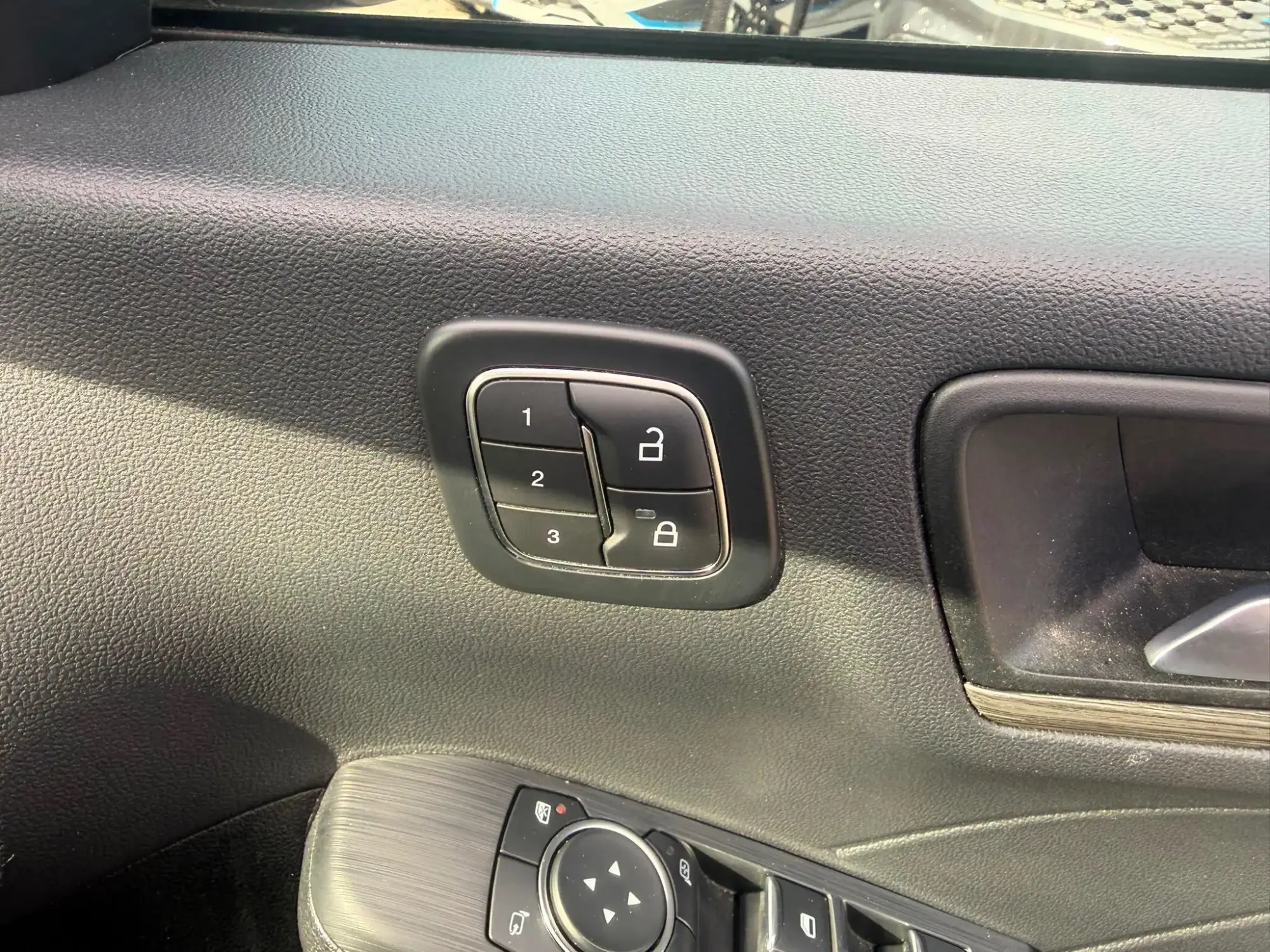 Ford Kuga Plug-In Hybrid Image 11