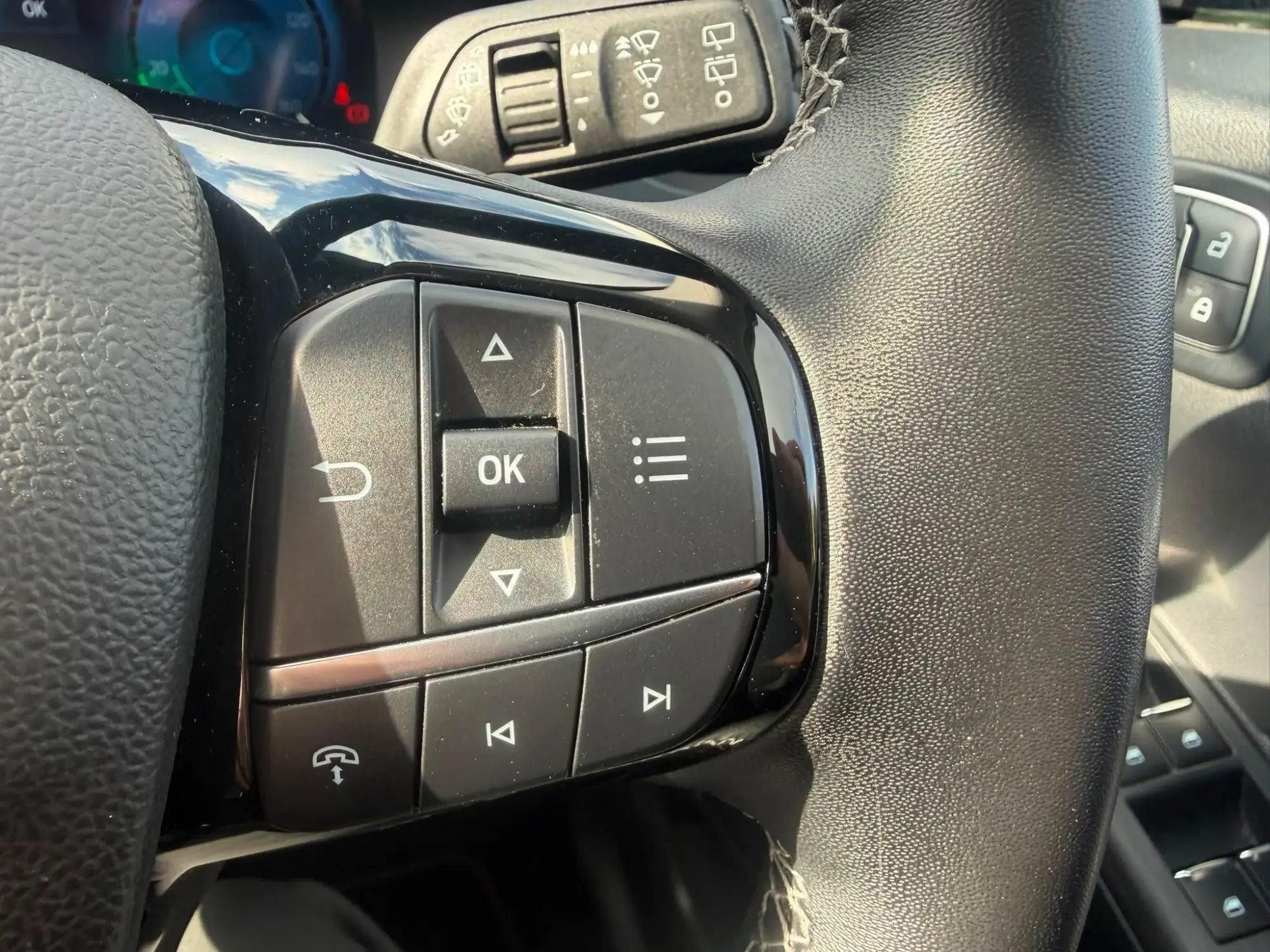 Ford Kuga Plug-In Hybrid Image 13