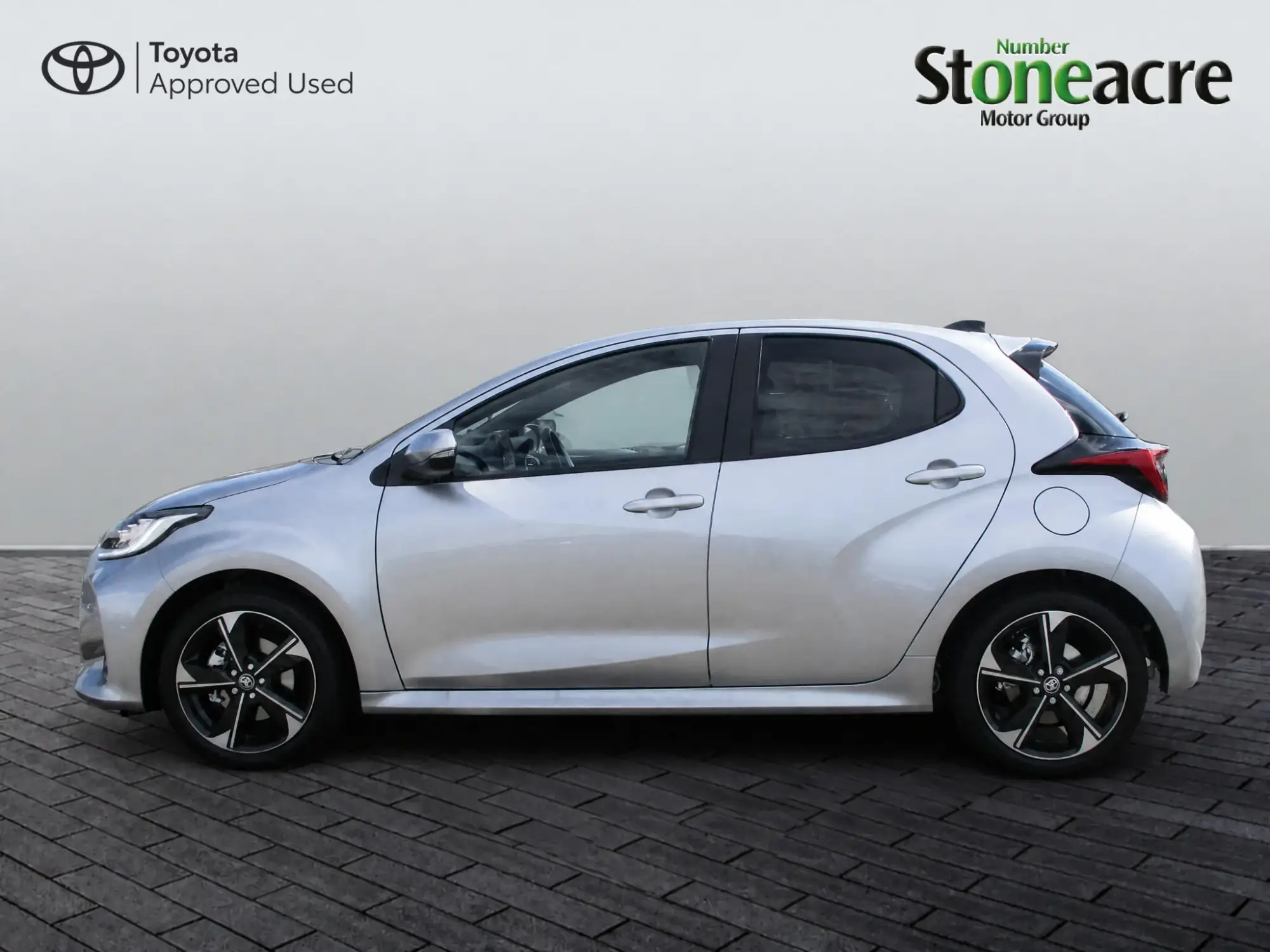 Toyota Yaris Image 6 Toyota Yaris Image 6