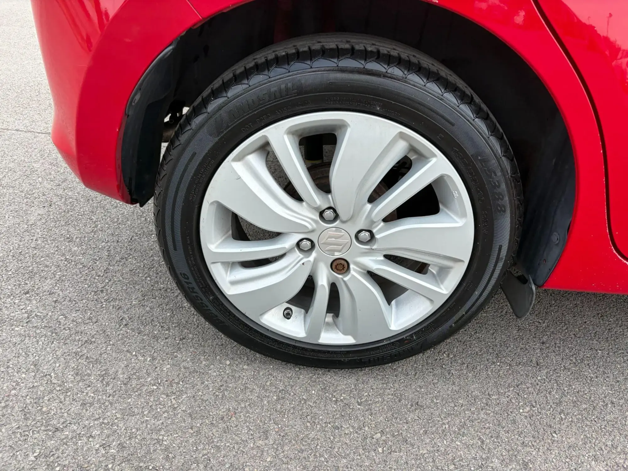 Suzuki Swift Image 9