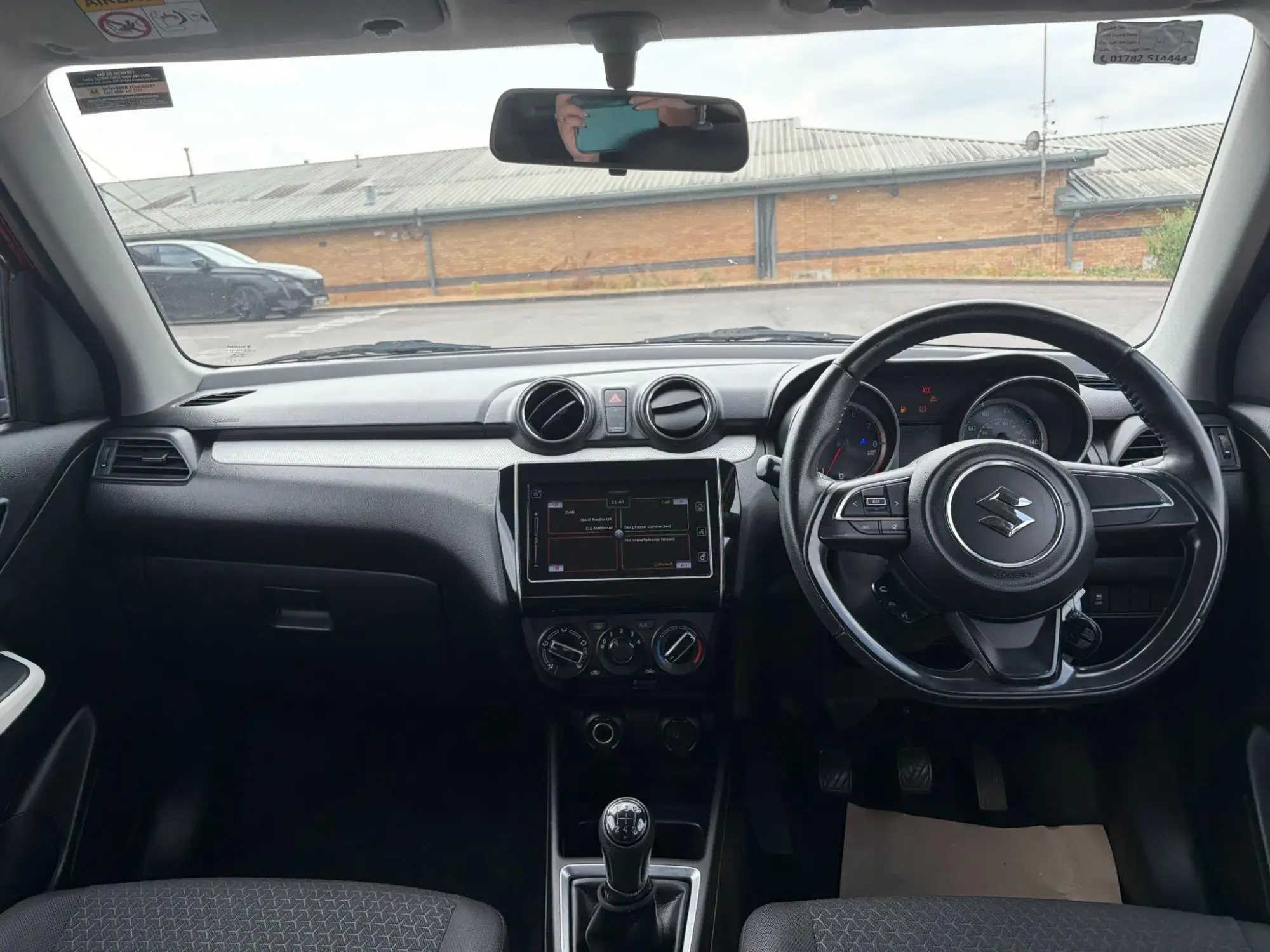 Suzuki Swift Image 11