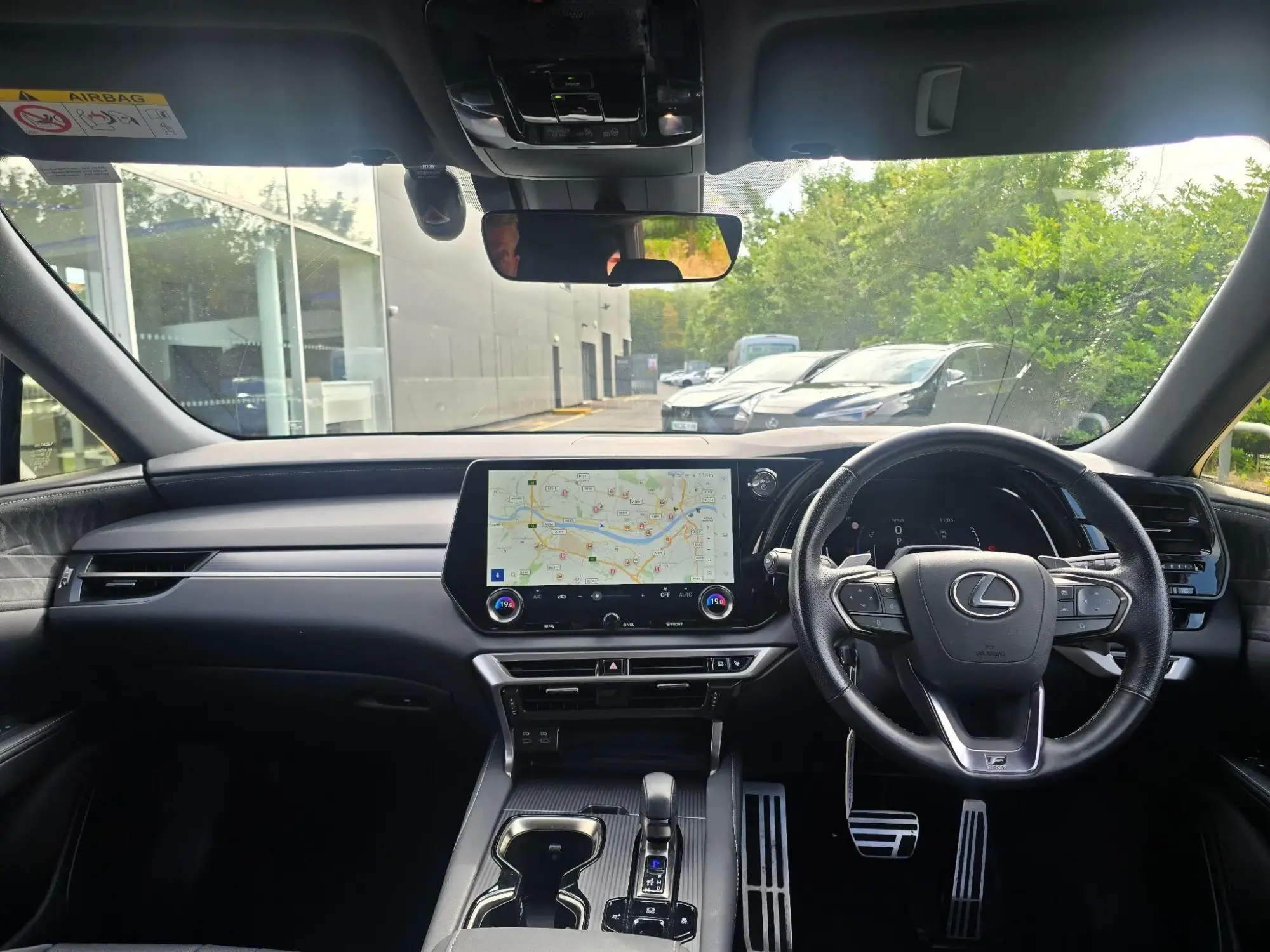 Lexus RX Image 14