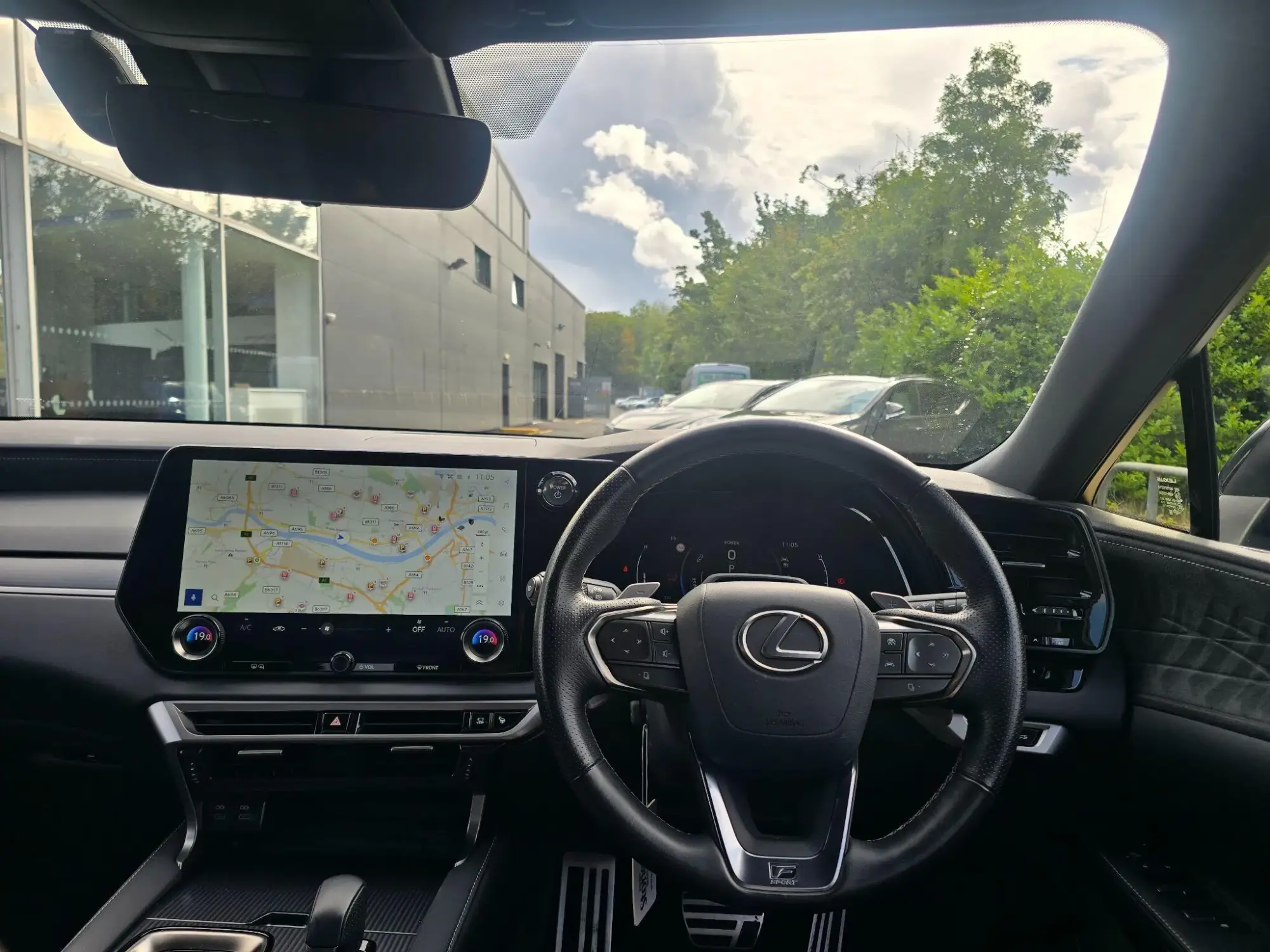 Lexus RX Image 15