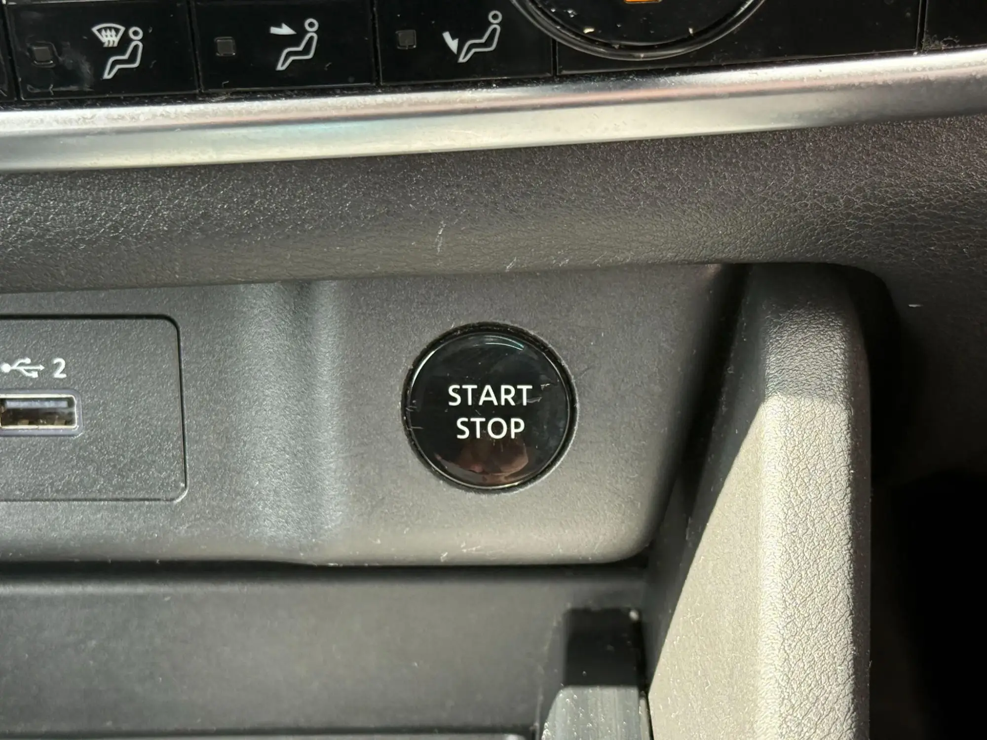 Nissan X-Trail e-POWER Image 18 Nissan X-Trail e-POWER Image 18