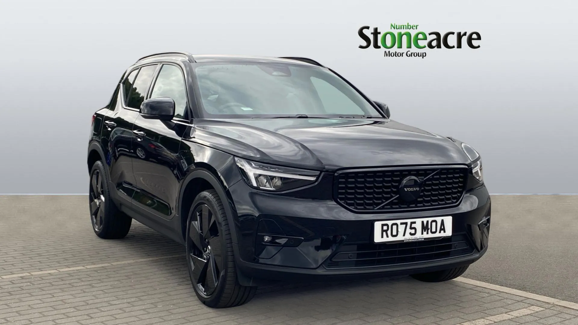 Volvo XC40 listing photo