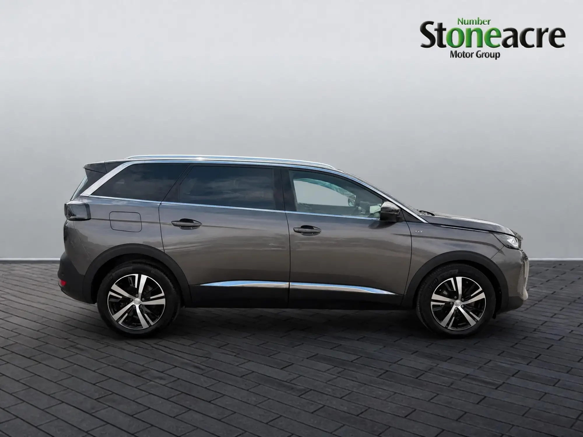 Peugeot 5008 Image 2